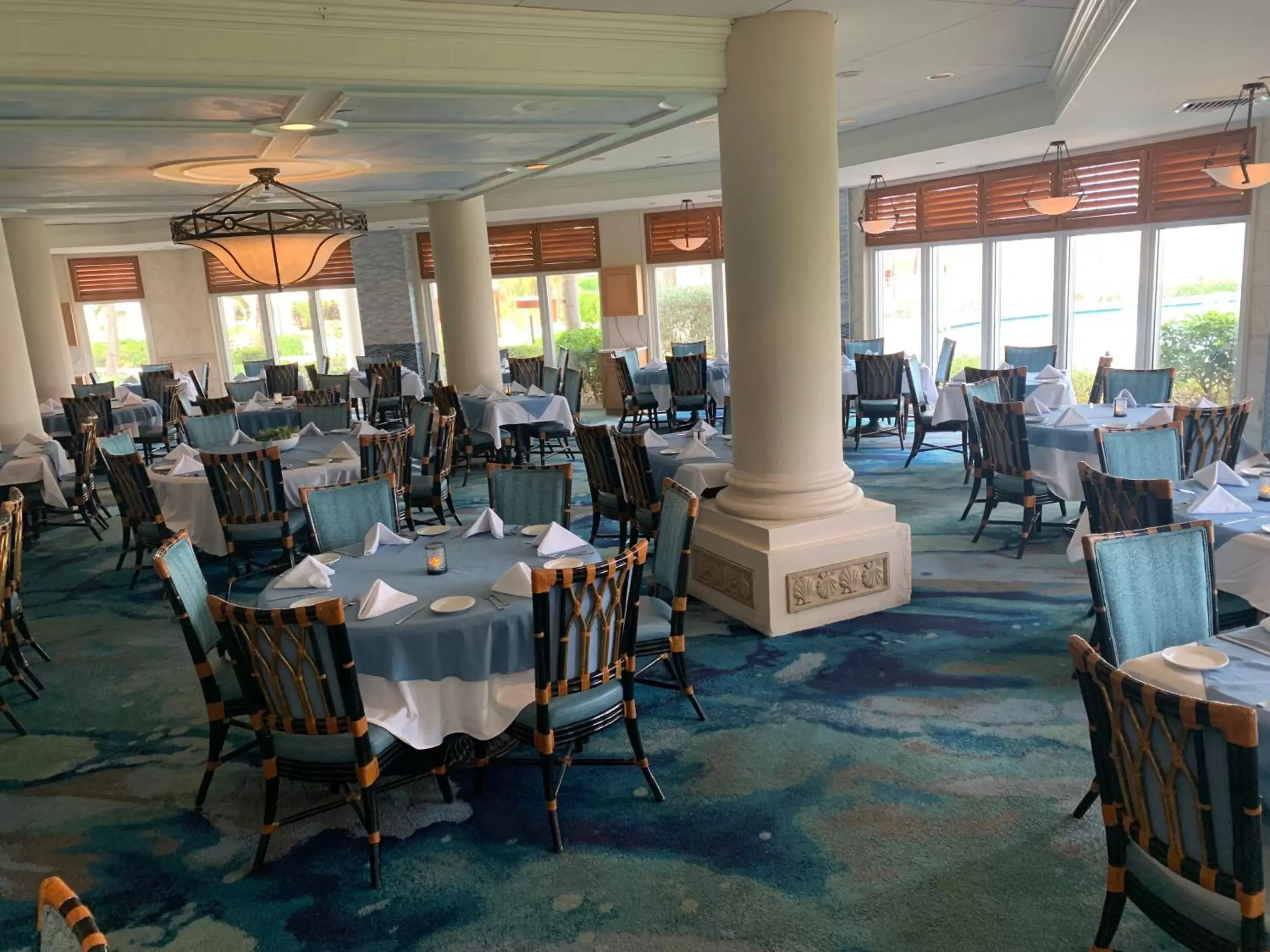 Restaurant/Places to Eat in The Lago Mar Beach Resort and Club