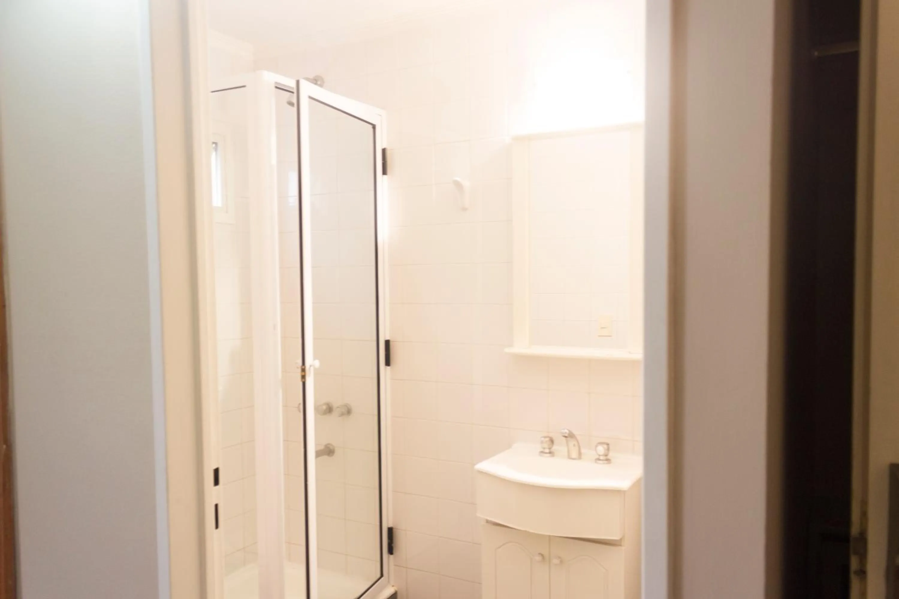 Shower in Hotel UTHGRA de las Luces