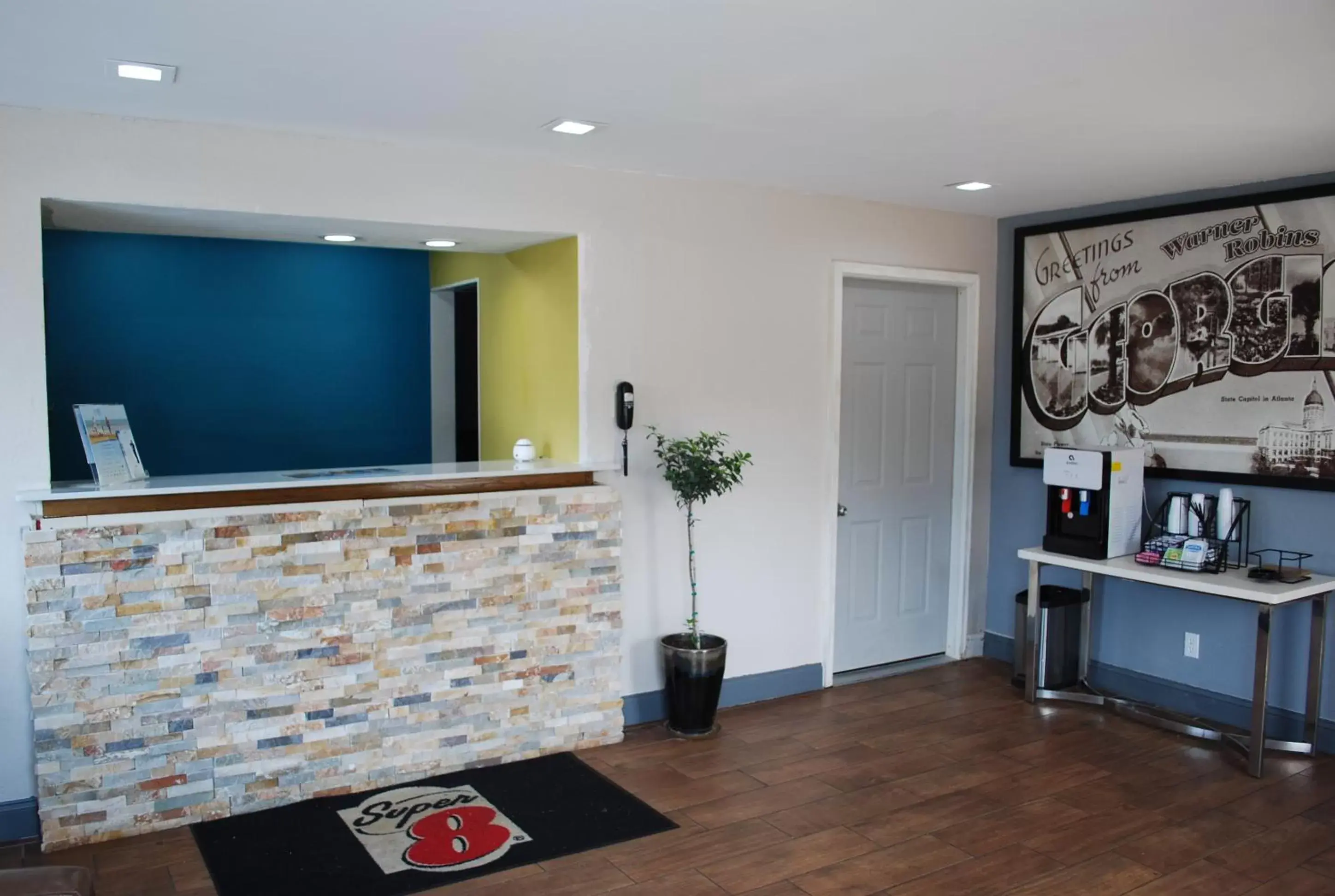 Lobby or reception in Super 8 by Wyndham Warner Robins Lobby or reception in Super 8 by Wyndham Warner Robins