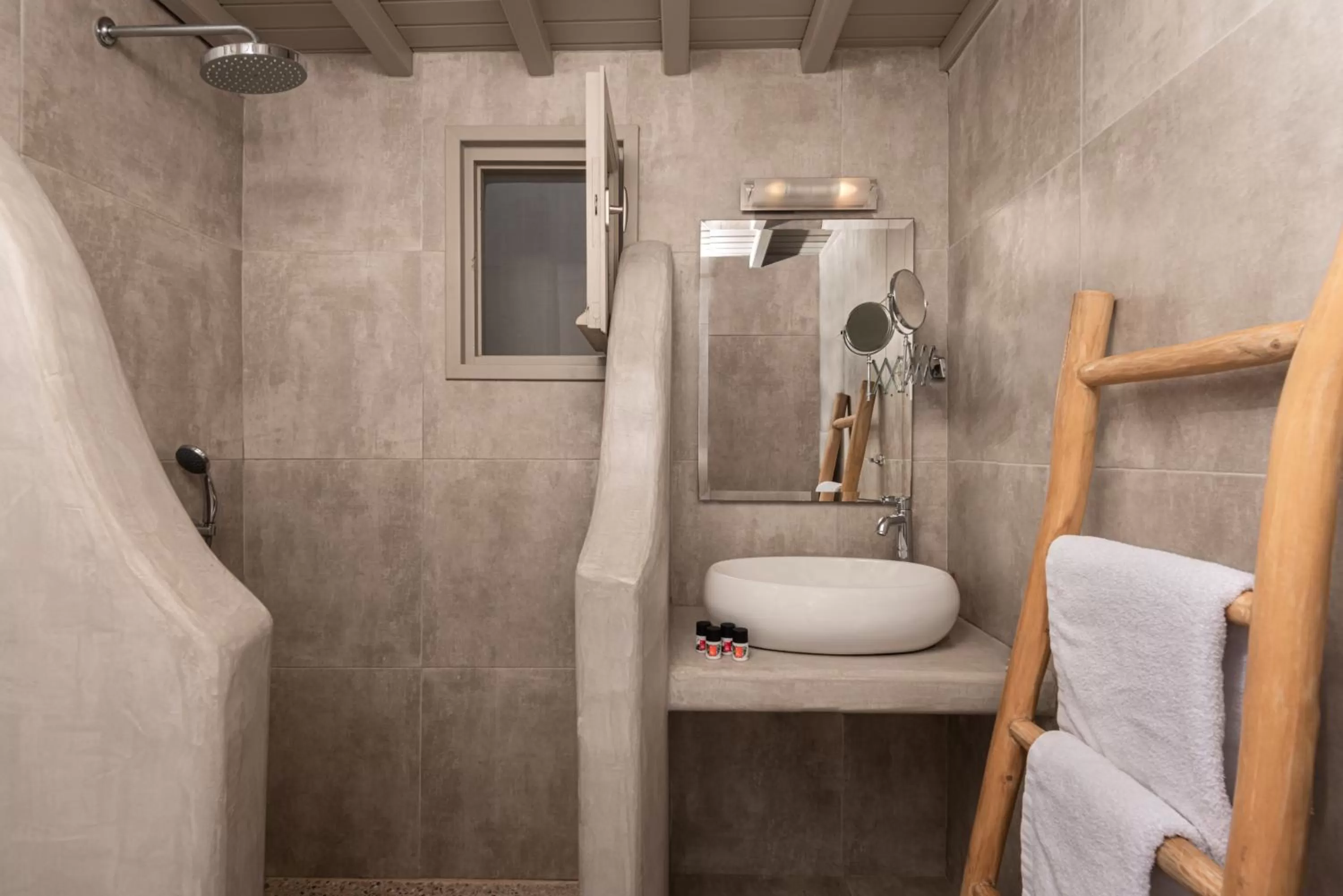 Bathroom in Argo Boutique Hotel