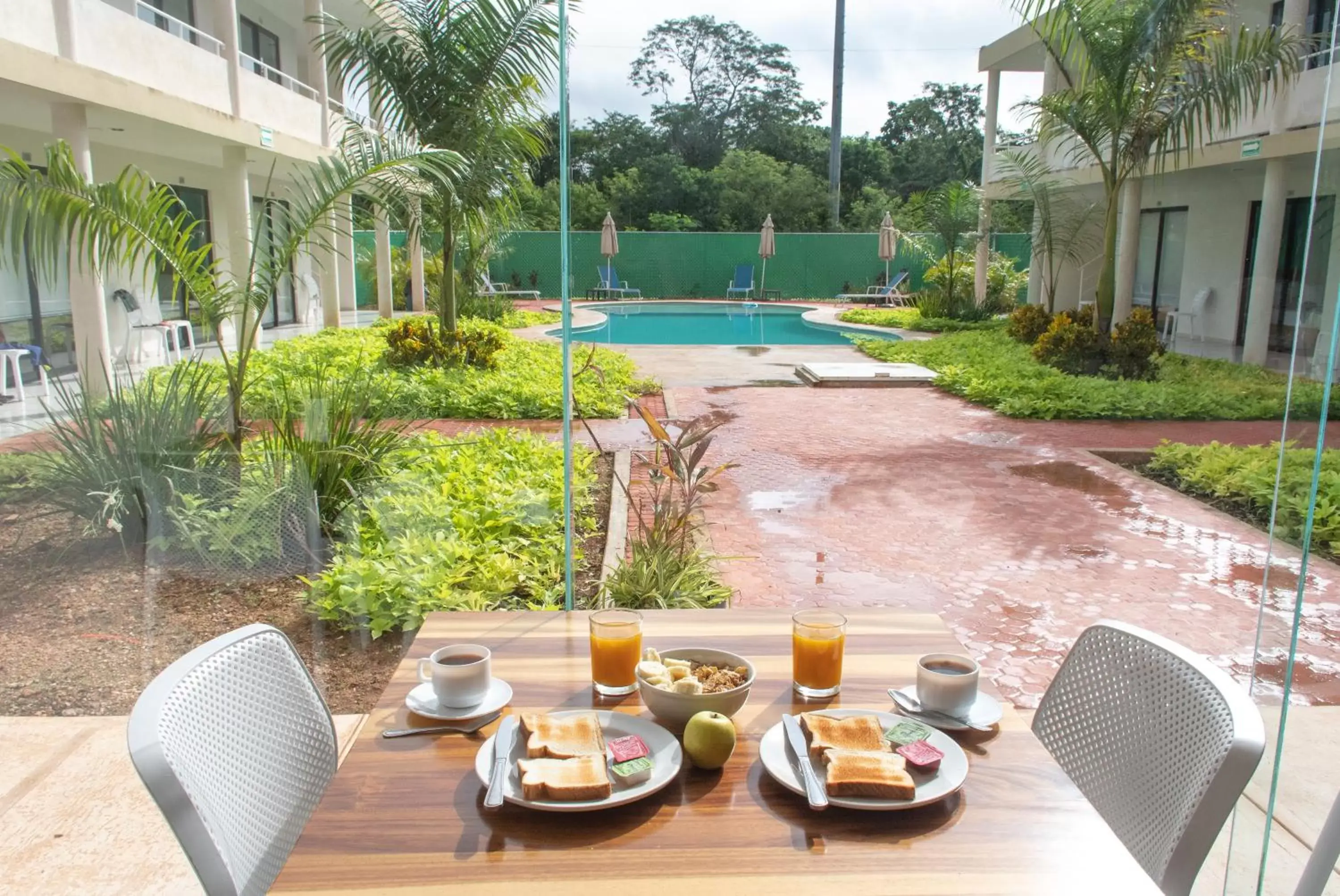 Breakfast, Swimming Pool in Cielo y Selva Tekax