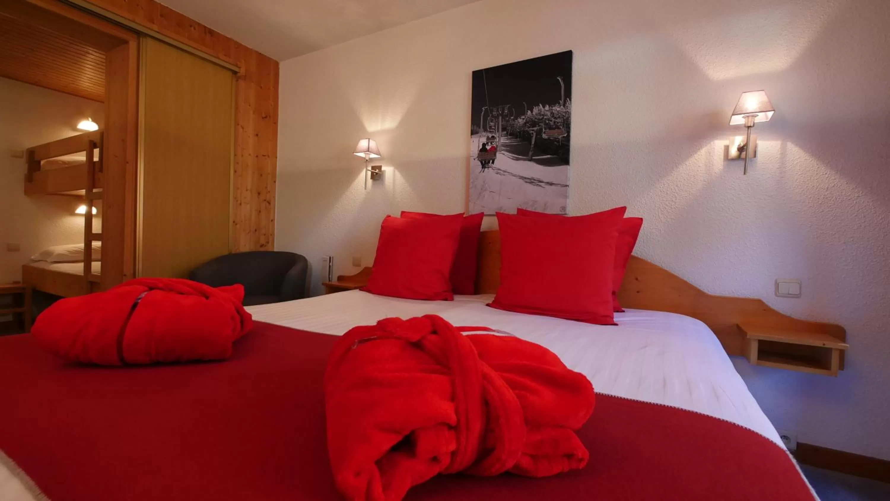 Bed in Hotel Bel'alpe