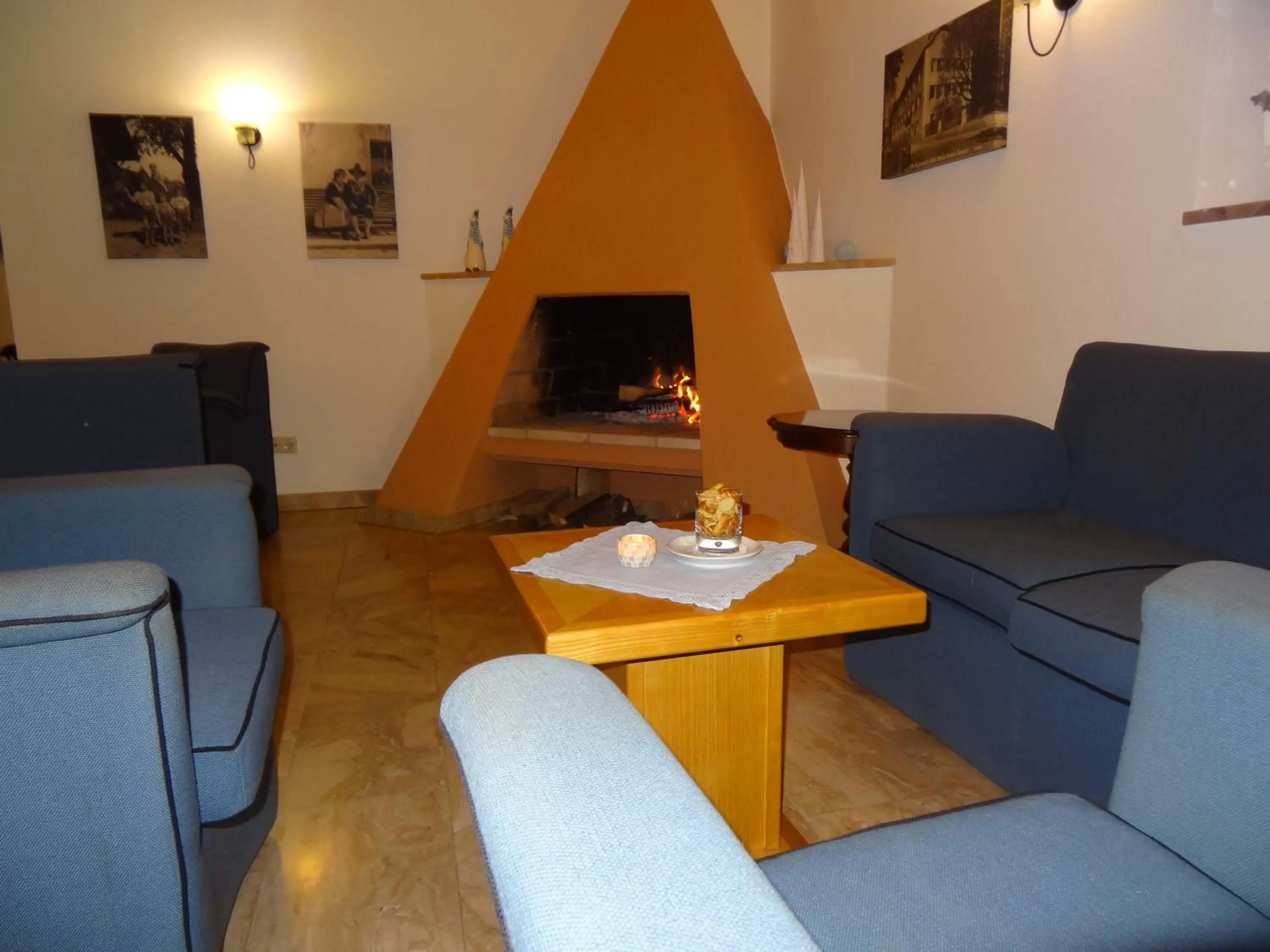 Communal lounge/ TV room in Austria Classic Hotel Heiligkreuz