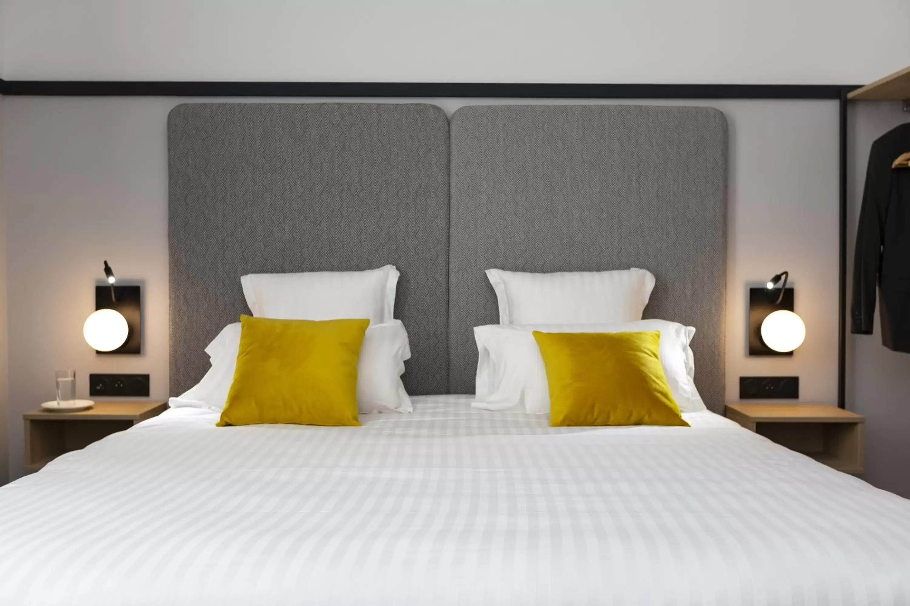 Bedroom, Bed in Appart Hotel Odalys City Le Havre Centre Bedroom, Bed in Appart Hotel Odalys City Le Havre Centre