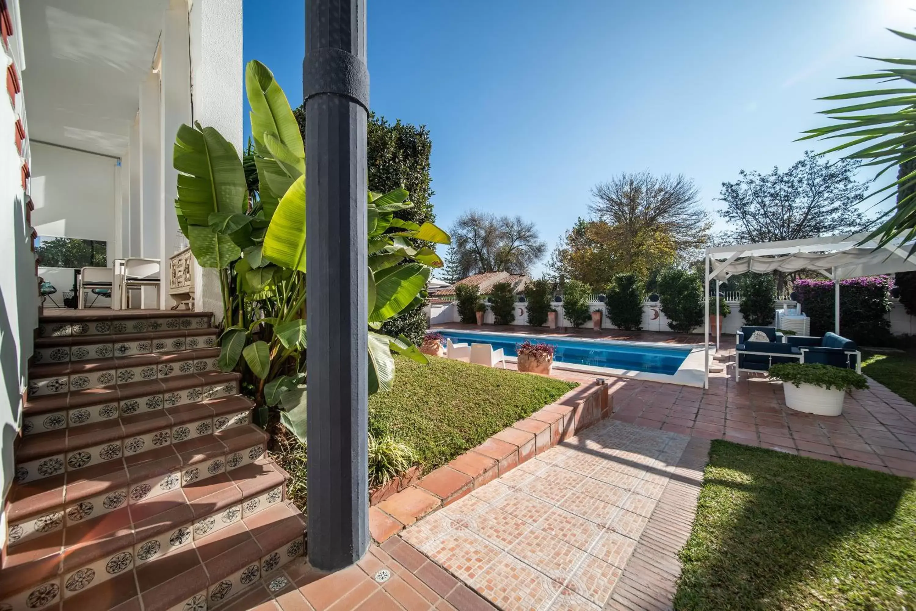 Pool view, Swimming Pool in B&B ARENA SEVILLA