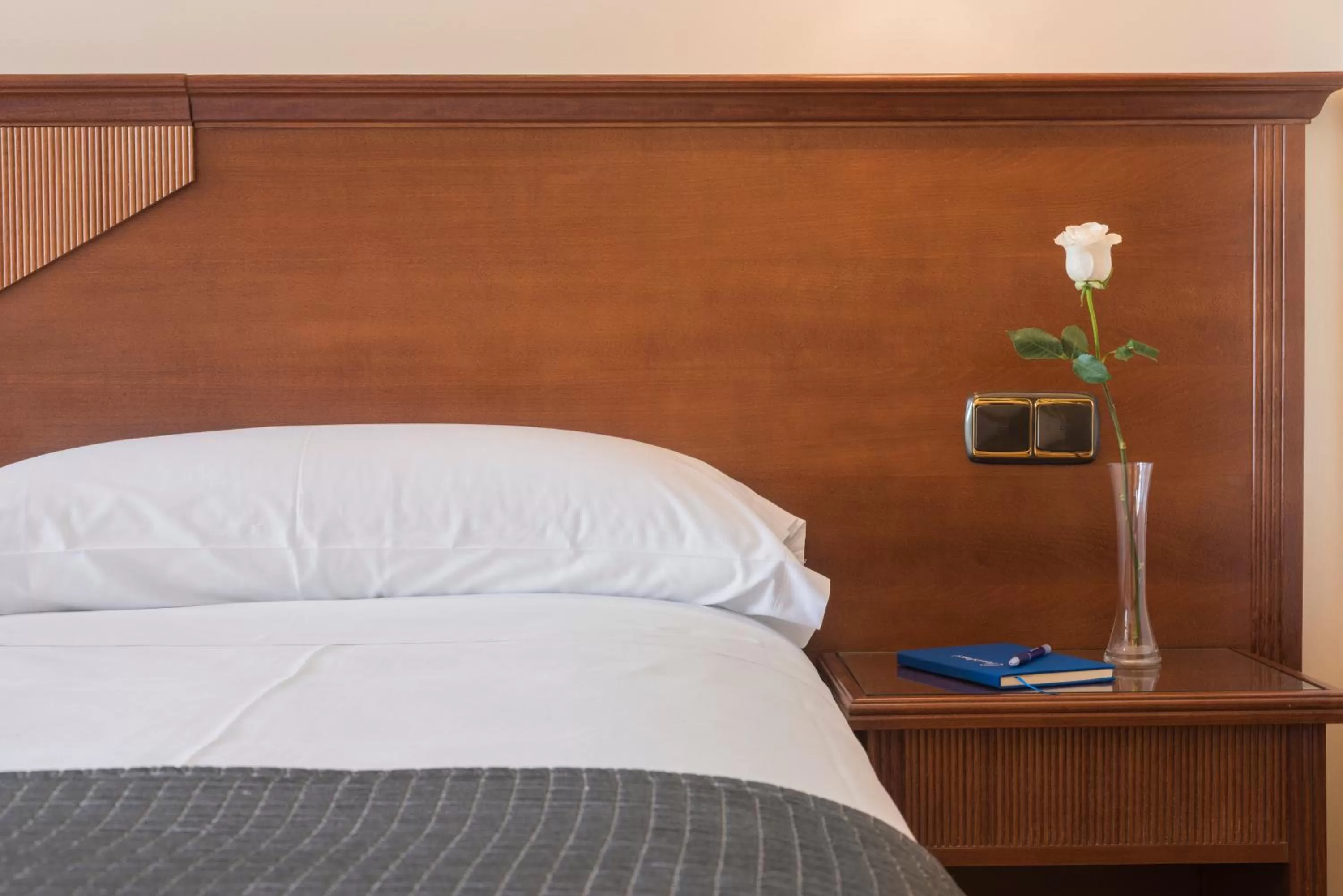 Decorative detail, Bed in Porcel Alixares