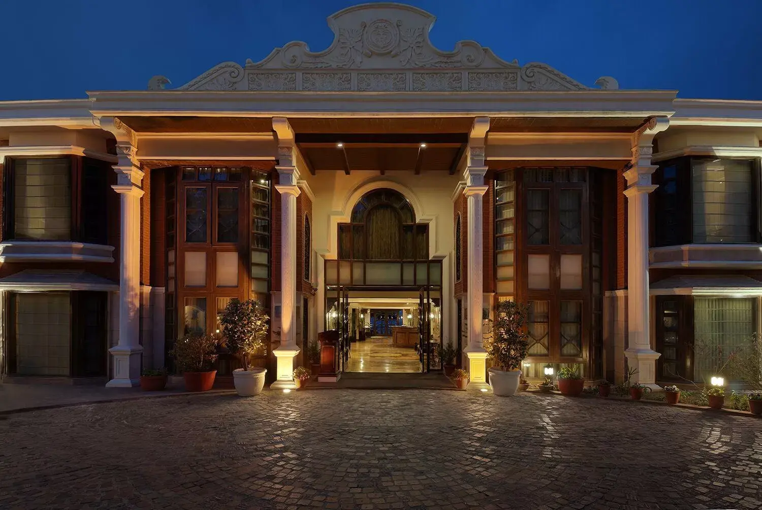 Facade/entrance in Ramada by Wyndham Mussoorie Mall Road Facade/entrance in Ramada by Wyndham Mussoorie Mall Road