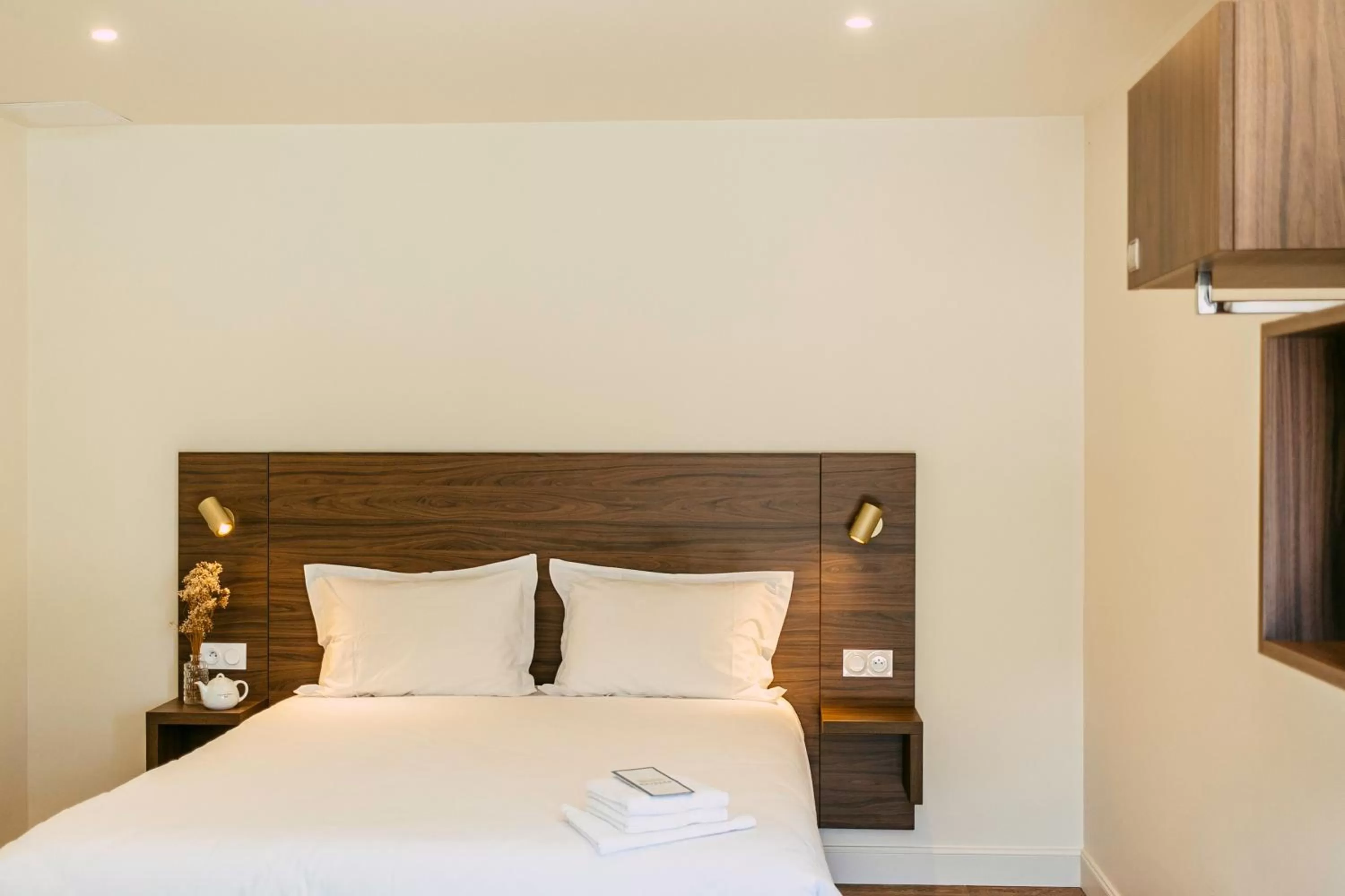 Bed in Mayrena Hotel Restaurant