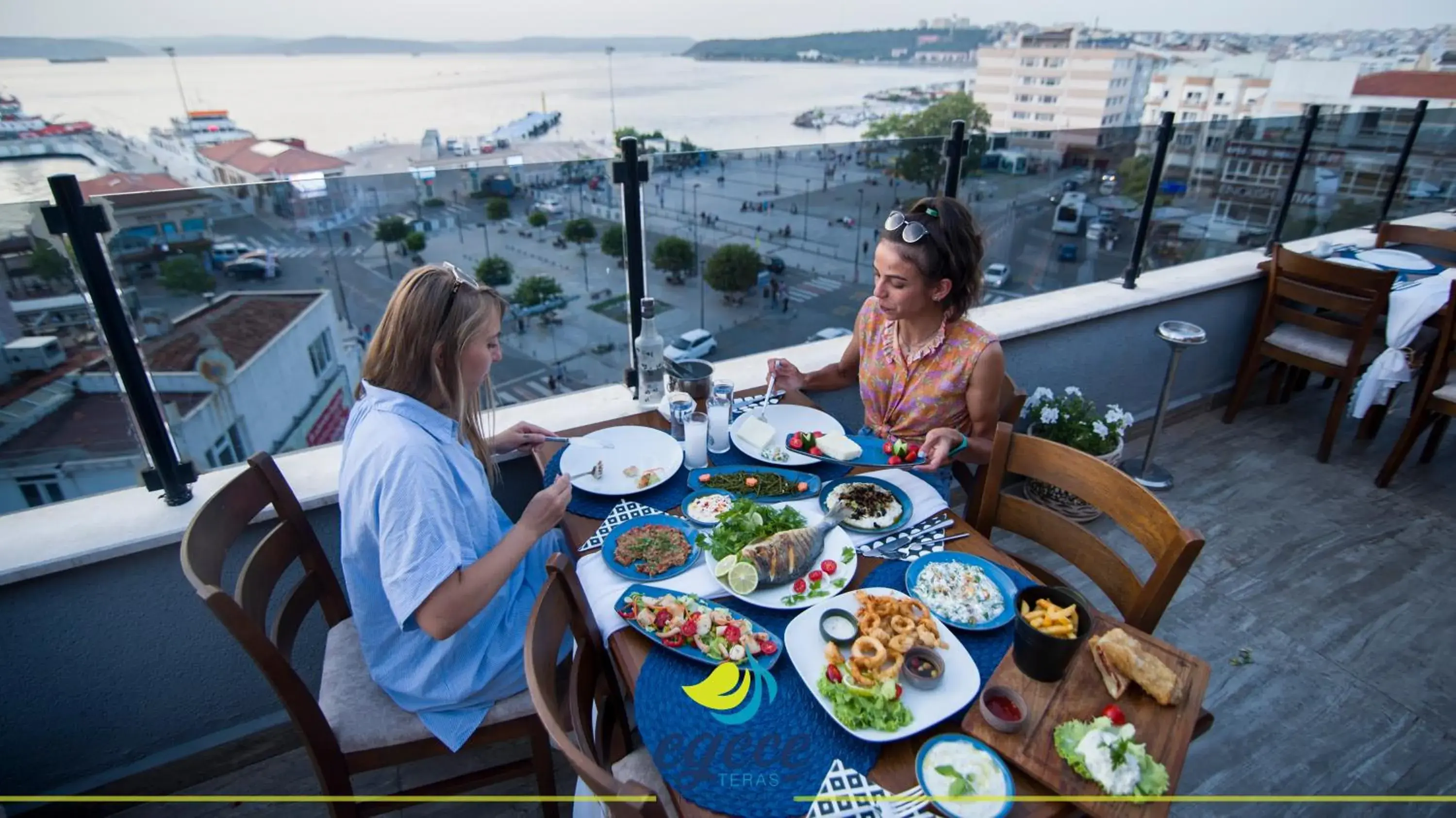 Restaurant/places to eat in Kule Hotel