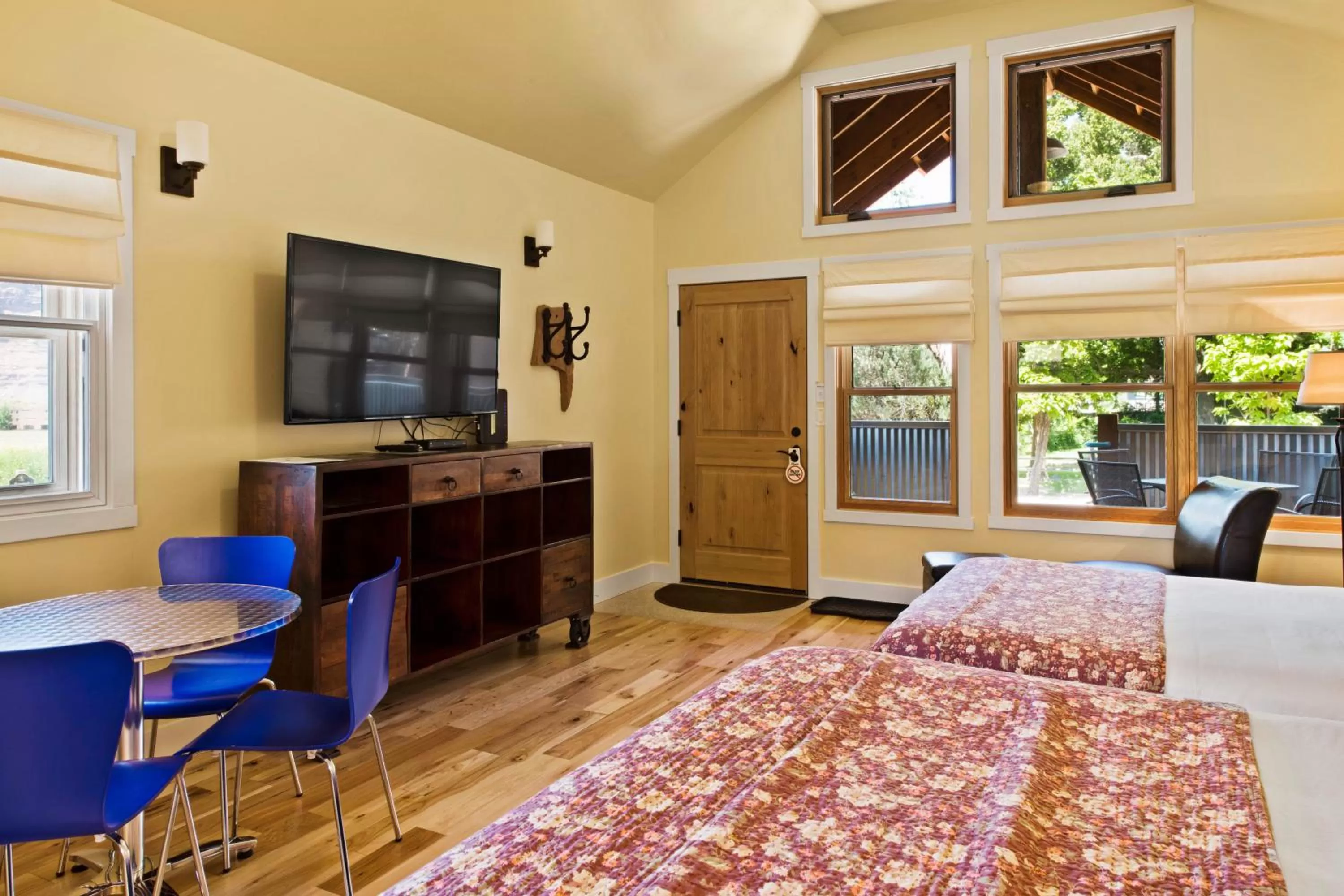 TV and multimedia in Moab Springs Ranch