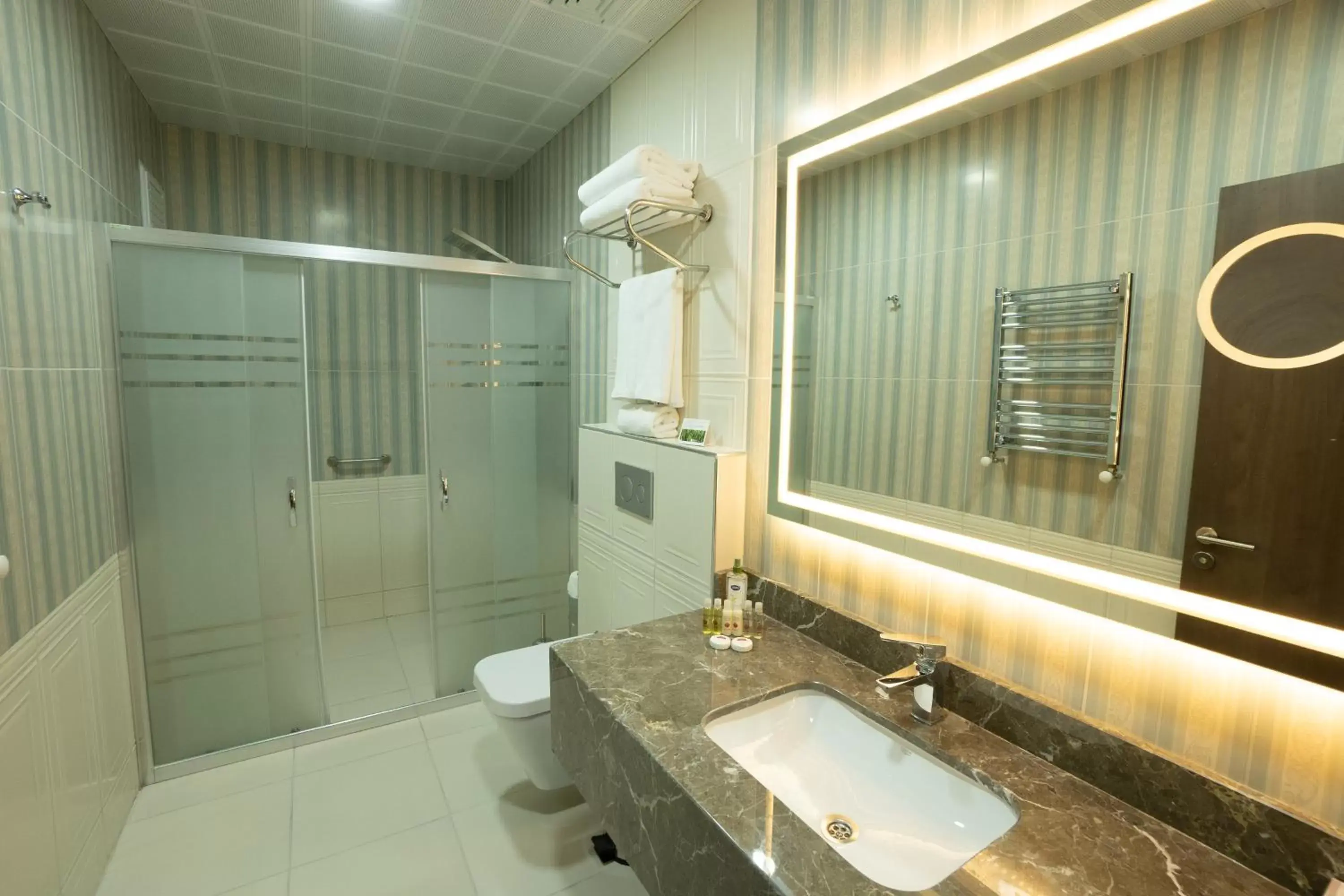 Shower, Bathroom in Ramada Encore by Wyndham Istanbul Avcilar