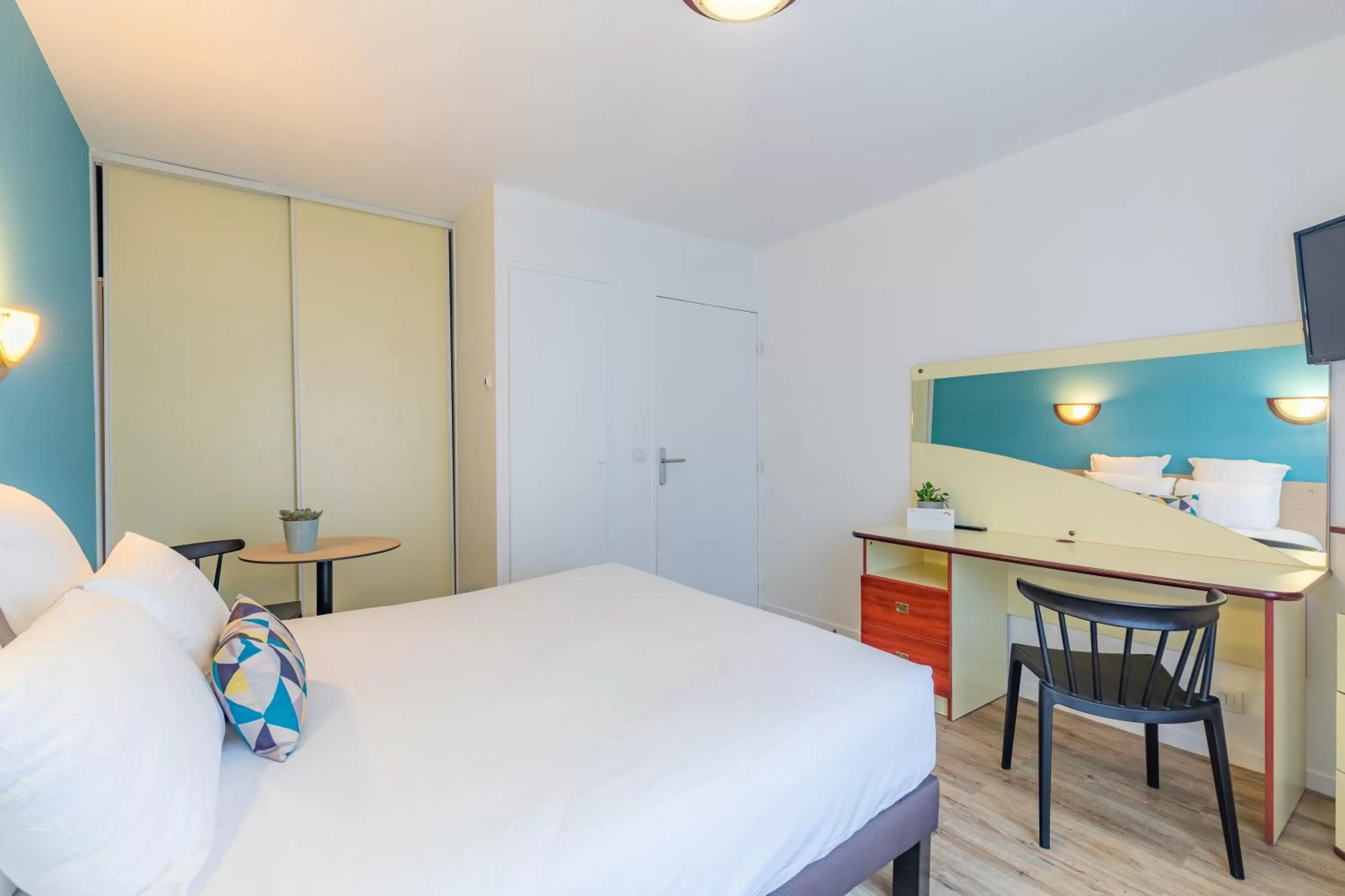 Bed in Appart'City Classic Caen