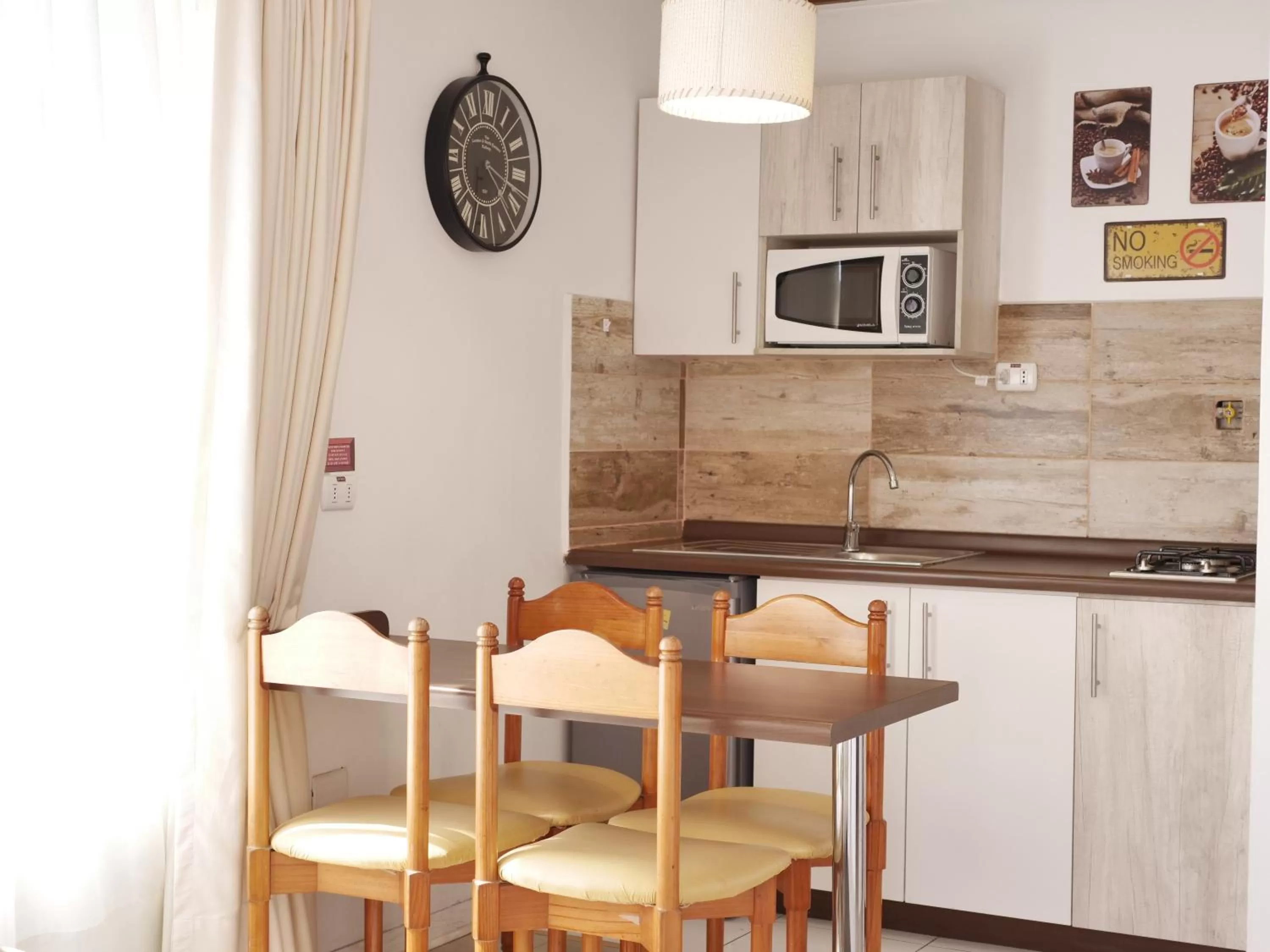 Kitchen/Kitchenette in Hotel La Fuente