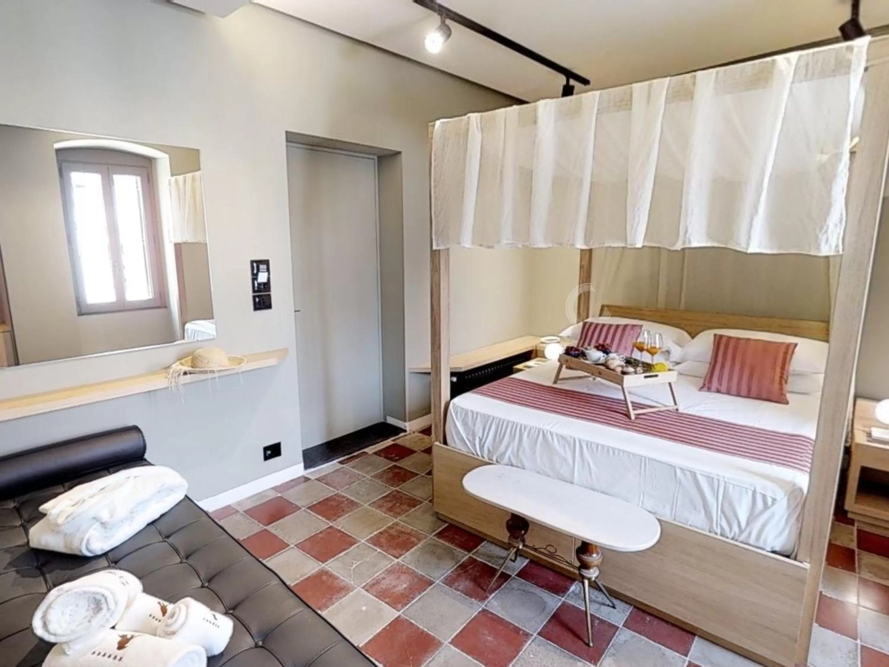 Bedroom, Bed in Sei Stelle Mama