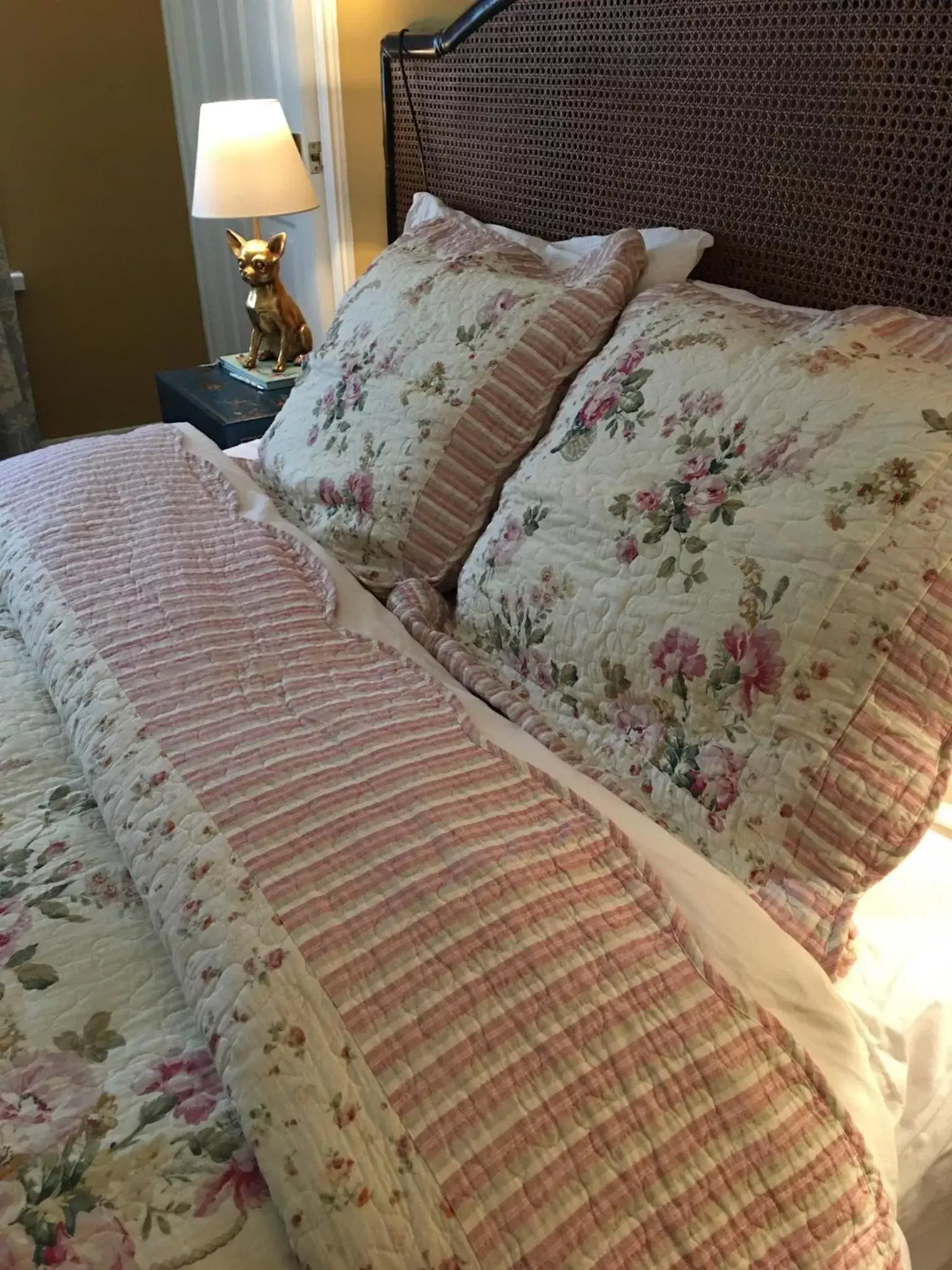 Bed in Wynberg House Bed & Breakfast