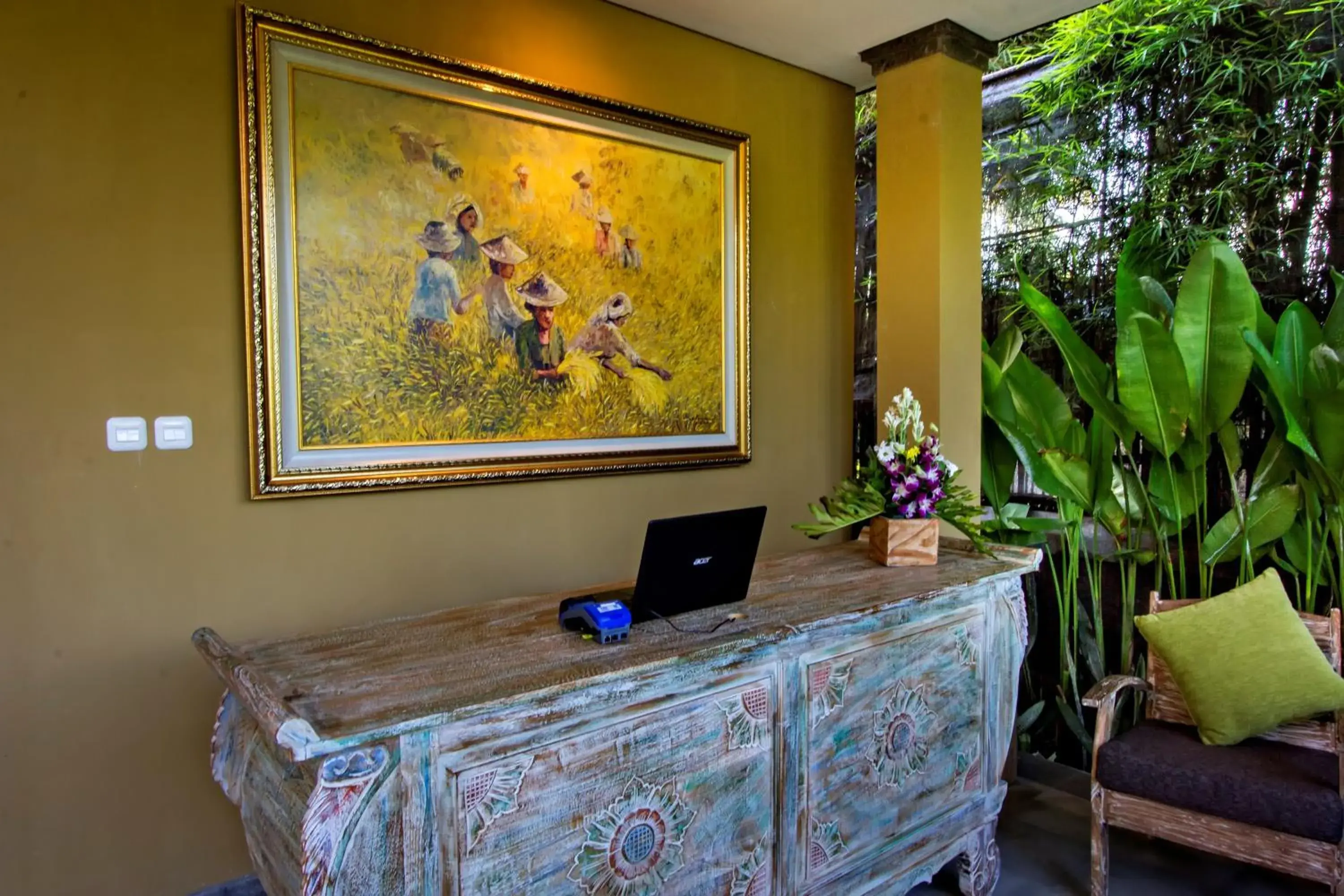 Lobby or reception in Ubad Retreat Lobby or reception in Ubad Retreat