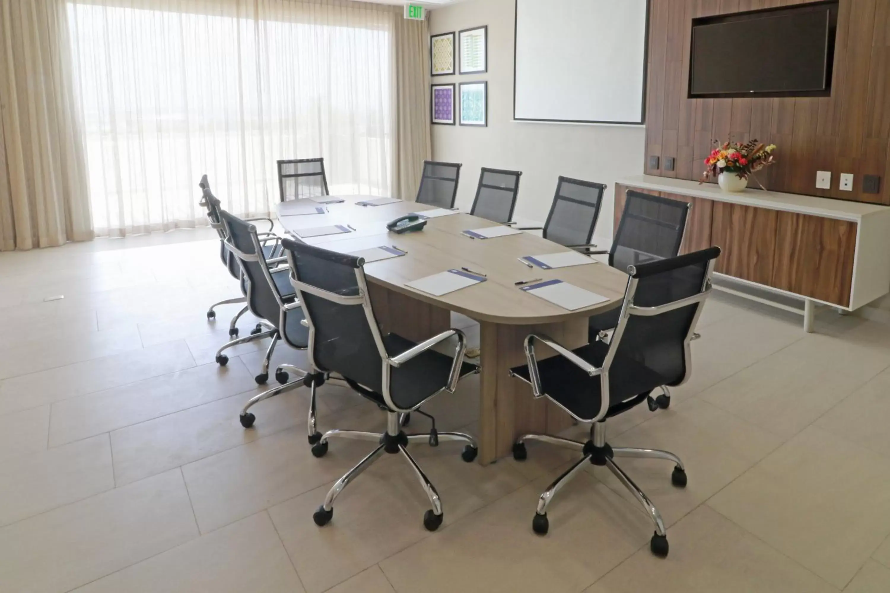 Meeting/conference room in Holiday Inn Express & Suites - Playa del Carmen, an IHG Hotel