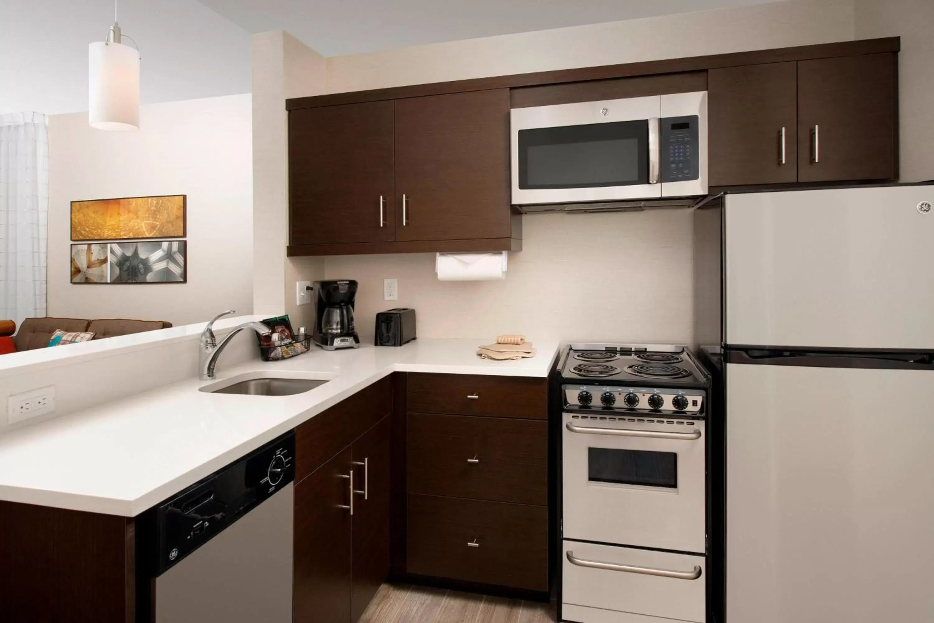 Kitchen or kitchenette, Kitchen/Kitchenette in TownePlace Suites by Marriott Alexandria Fort Belvoir