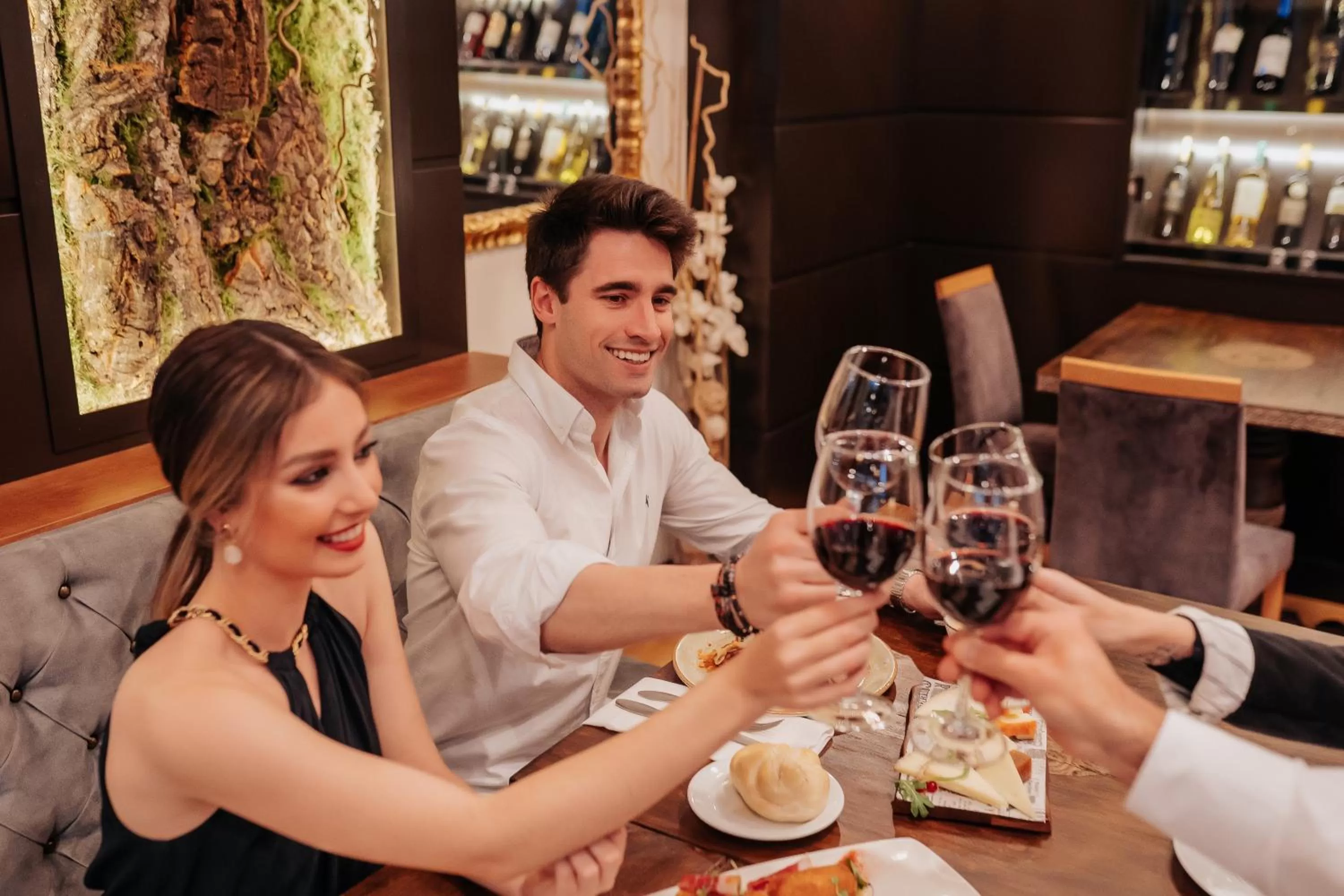 Restaurant/places to eat in Gran Hotel Don Manuel