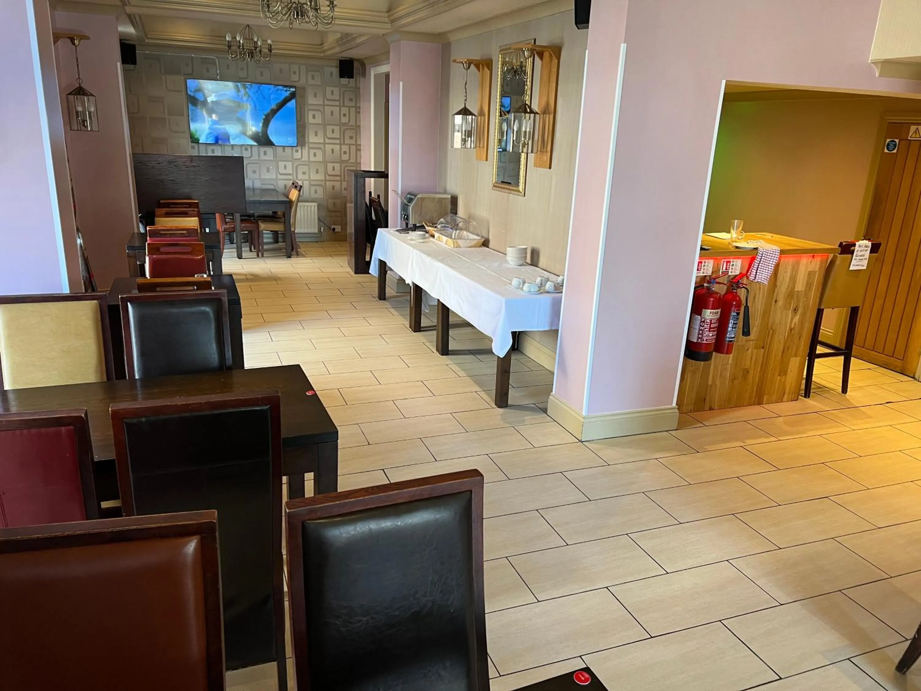 Seating area in Southport Metro Hotel