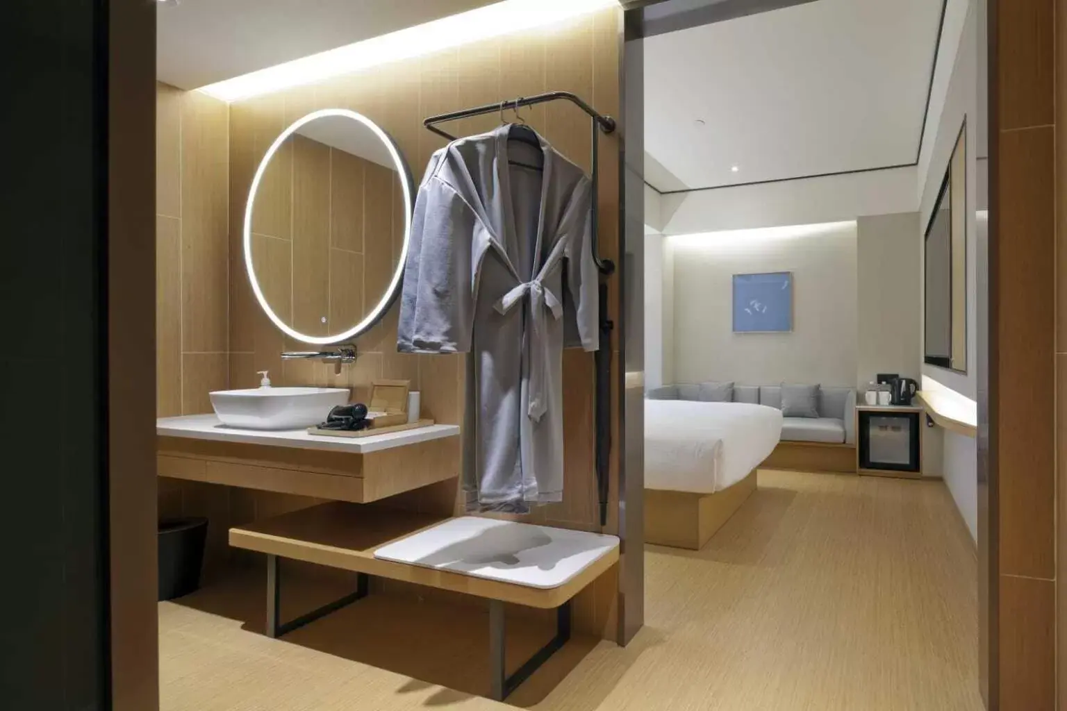 Bedroom, Bathroom in Ji Hotel Orchard Singapore
