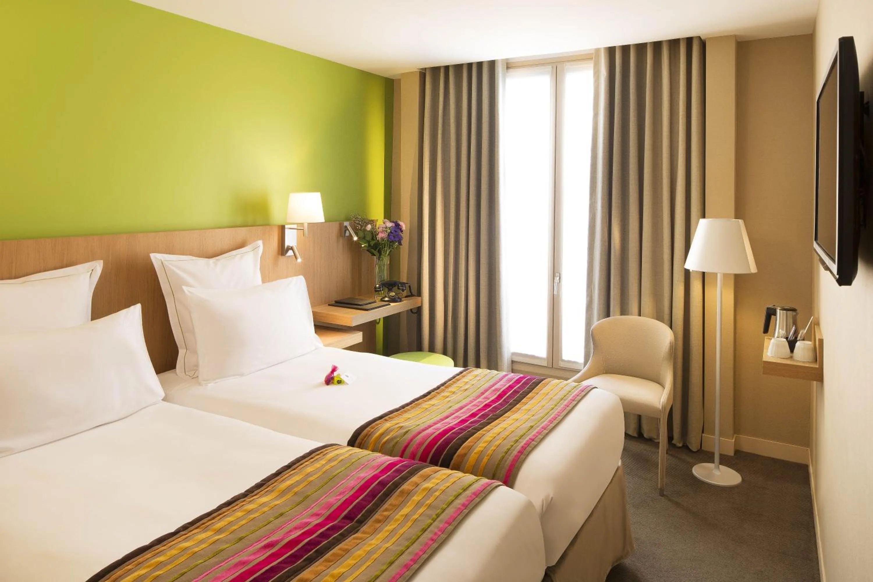 Bedroom, Bed in Hôtel Cordelia Opéra-Madeleine