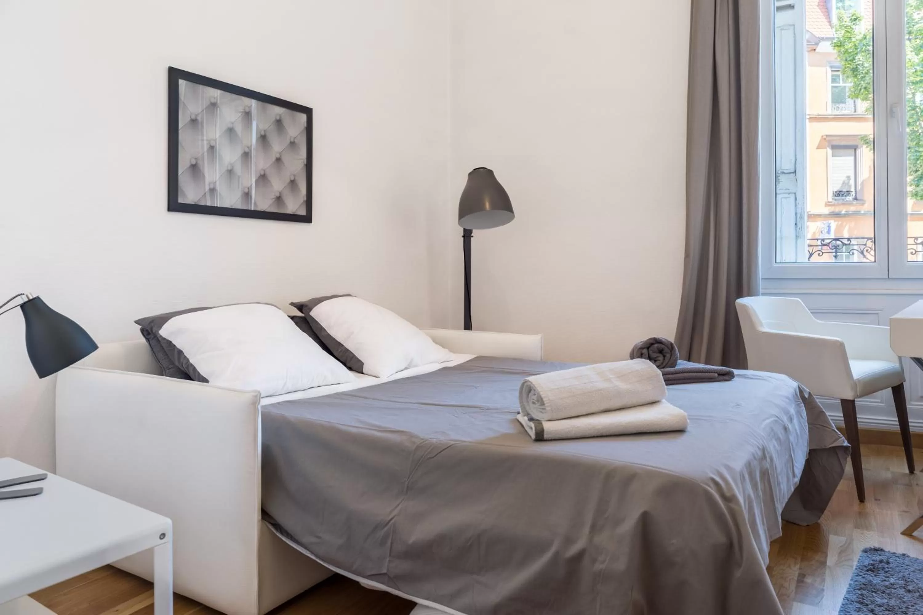 Bedroom, Bed in Appartement Luxueux Centre Ville