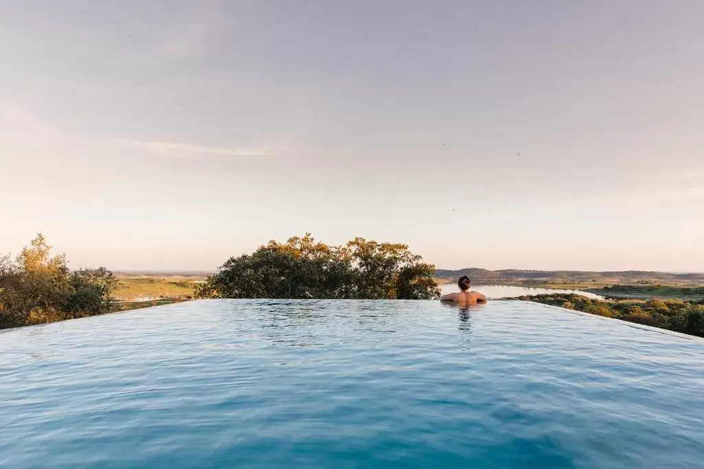 Swimming Pool in Montimerso Skyscape Countryhouse