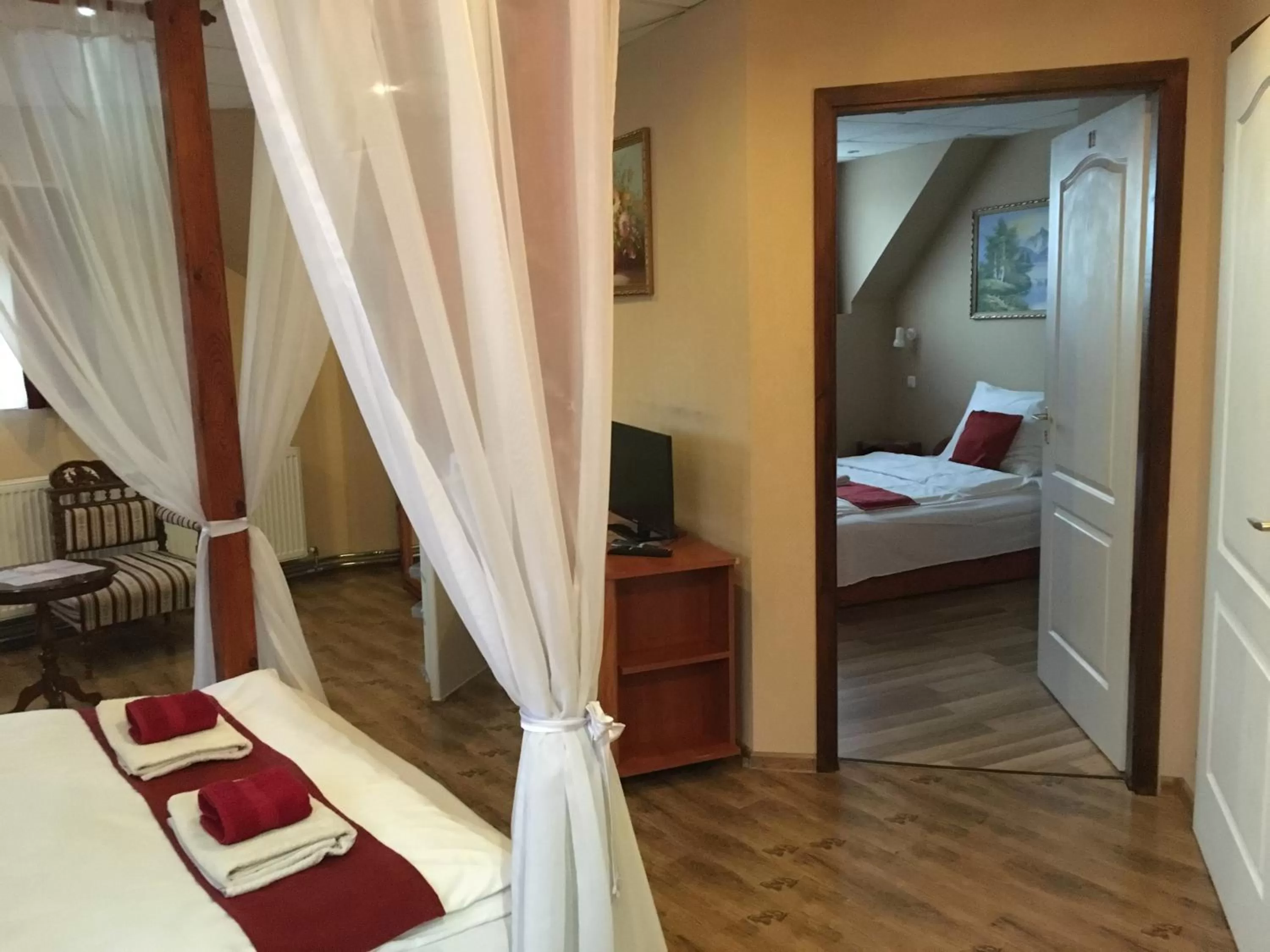 Photo of the whole room, Bed in Abszolút Hotel és Panzió