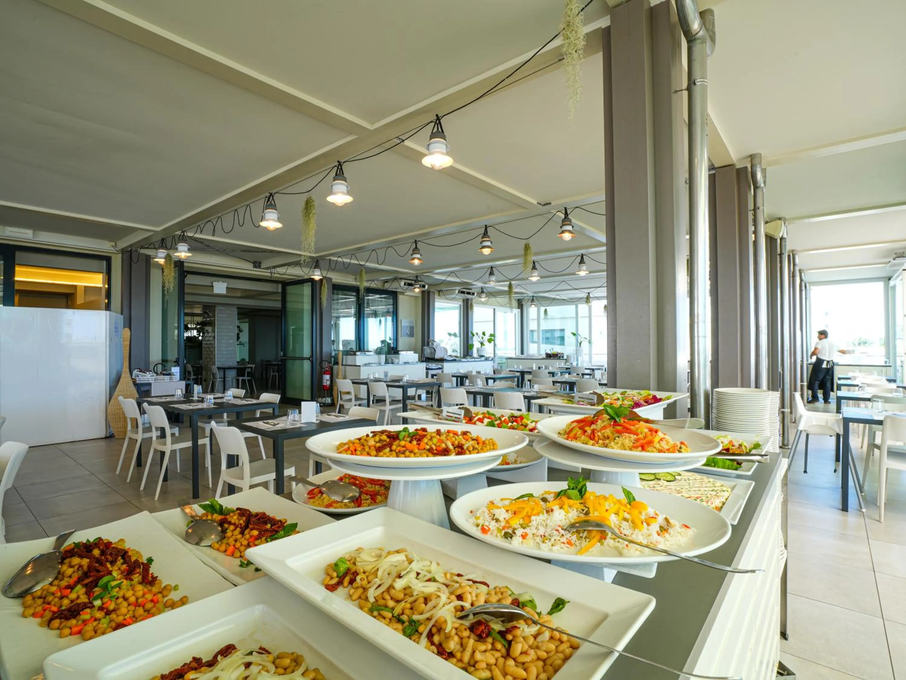 Restaurant/places to eat in Nautilus Family Hotel