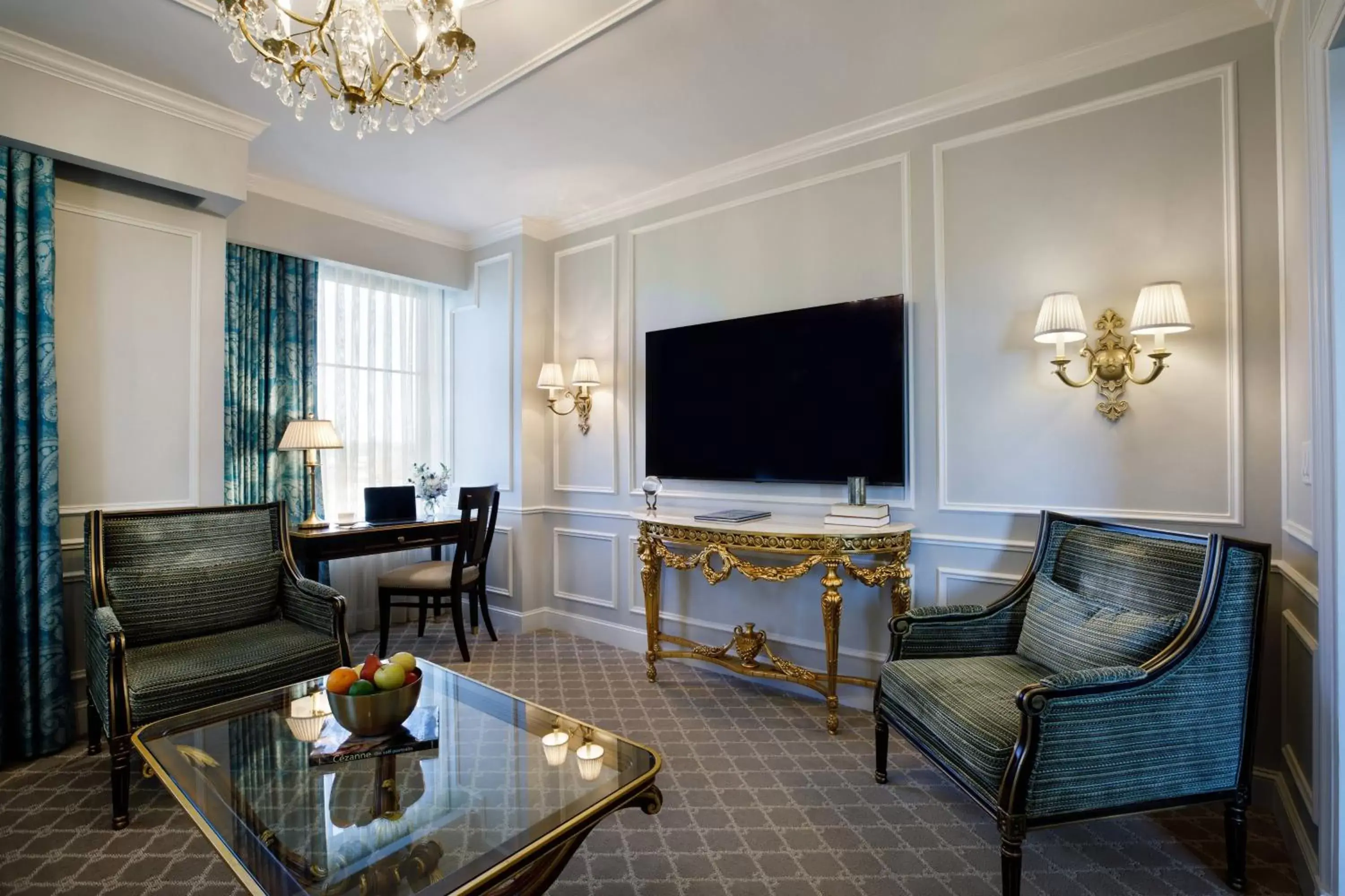 Living room in Hotel Carmichael, Autograph Collection Living room in Hotel Carmichael, Autograph Collection