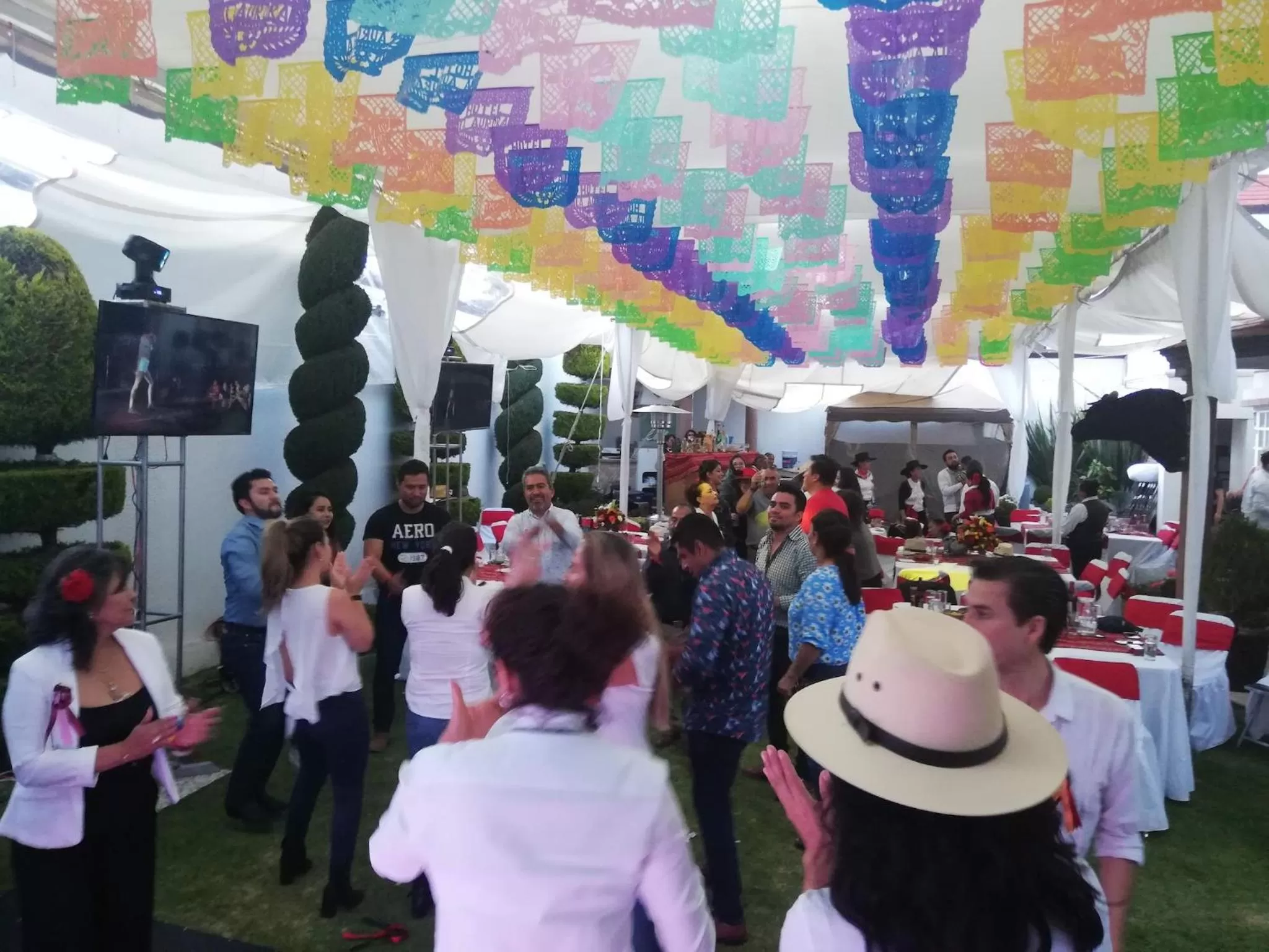 Patio in La Aurora Hotel Like Home