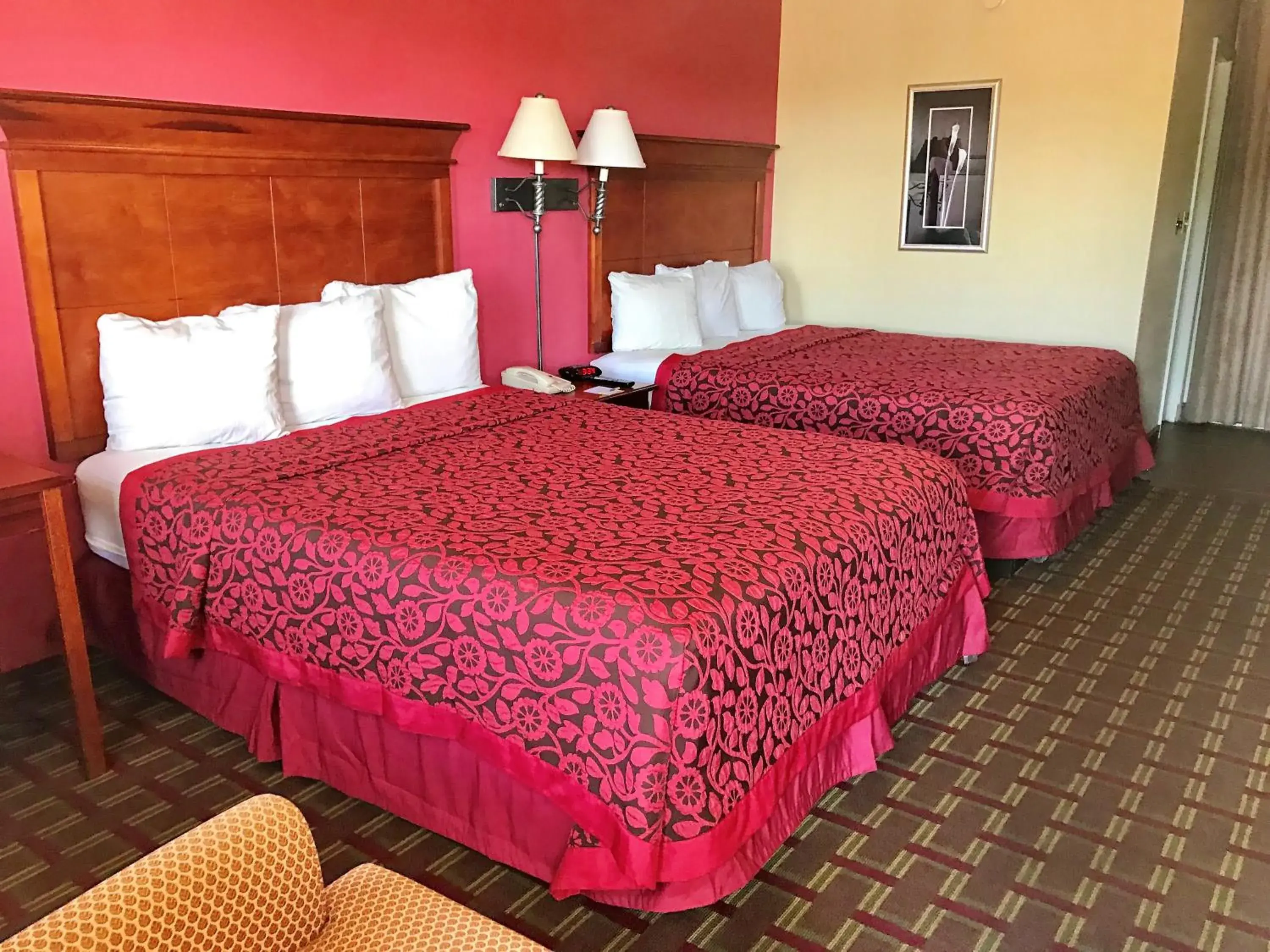 Bed in Days Inn by Wyndham East Albuquerque