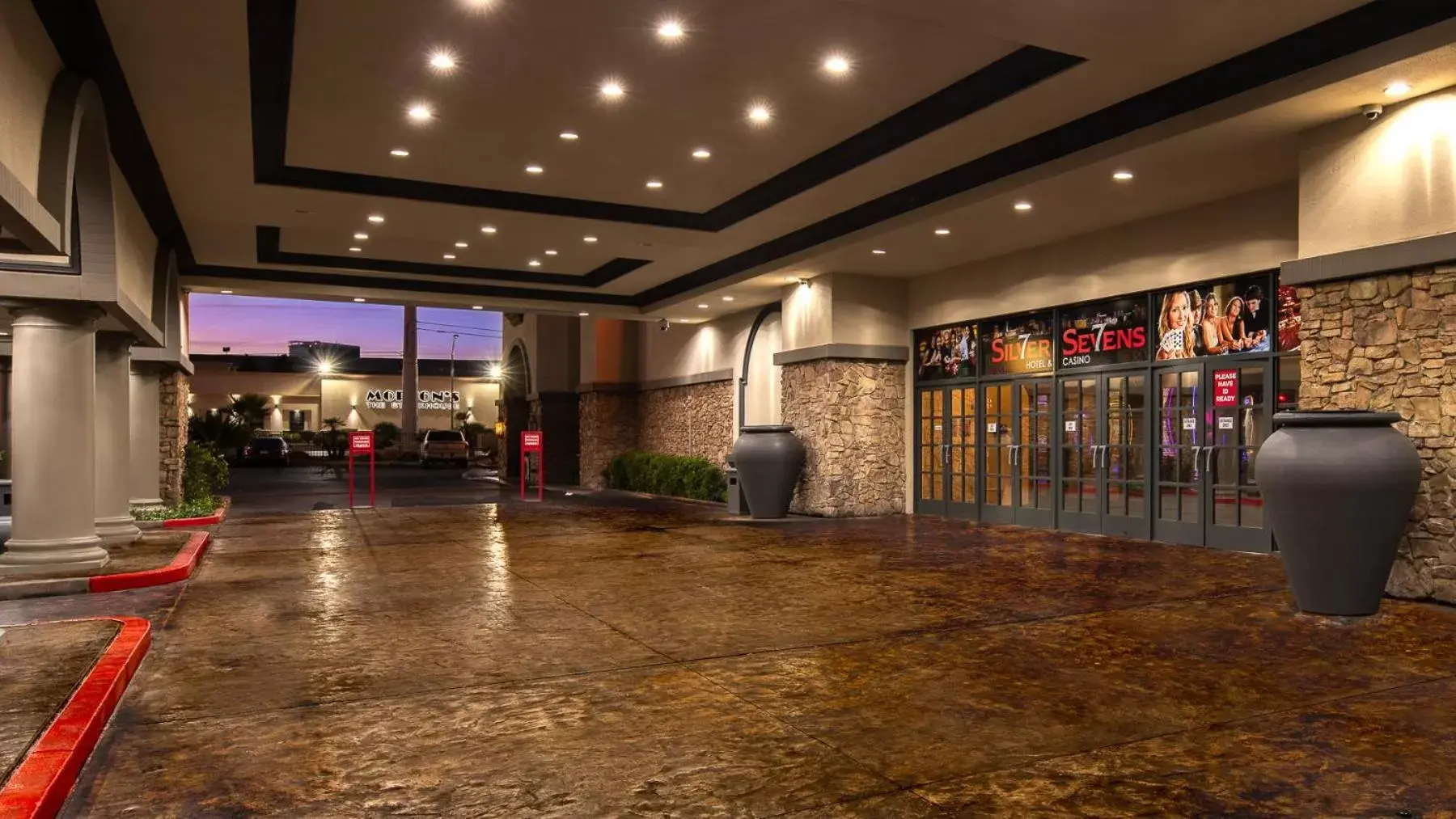 Lobby/Reception in Silver Sevens Hotel & Casino