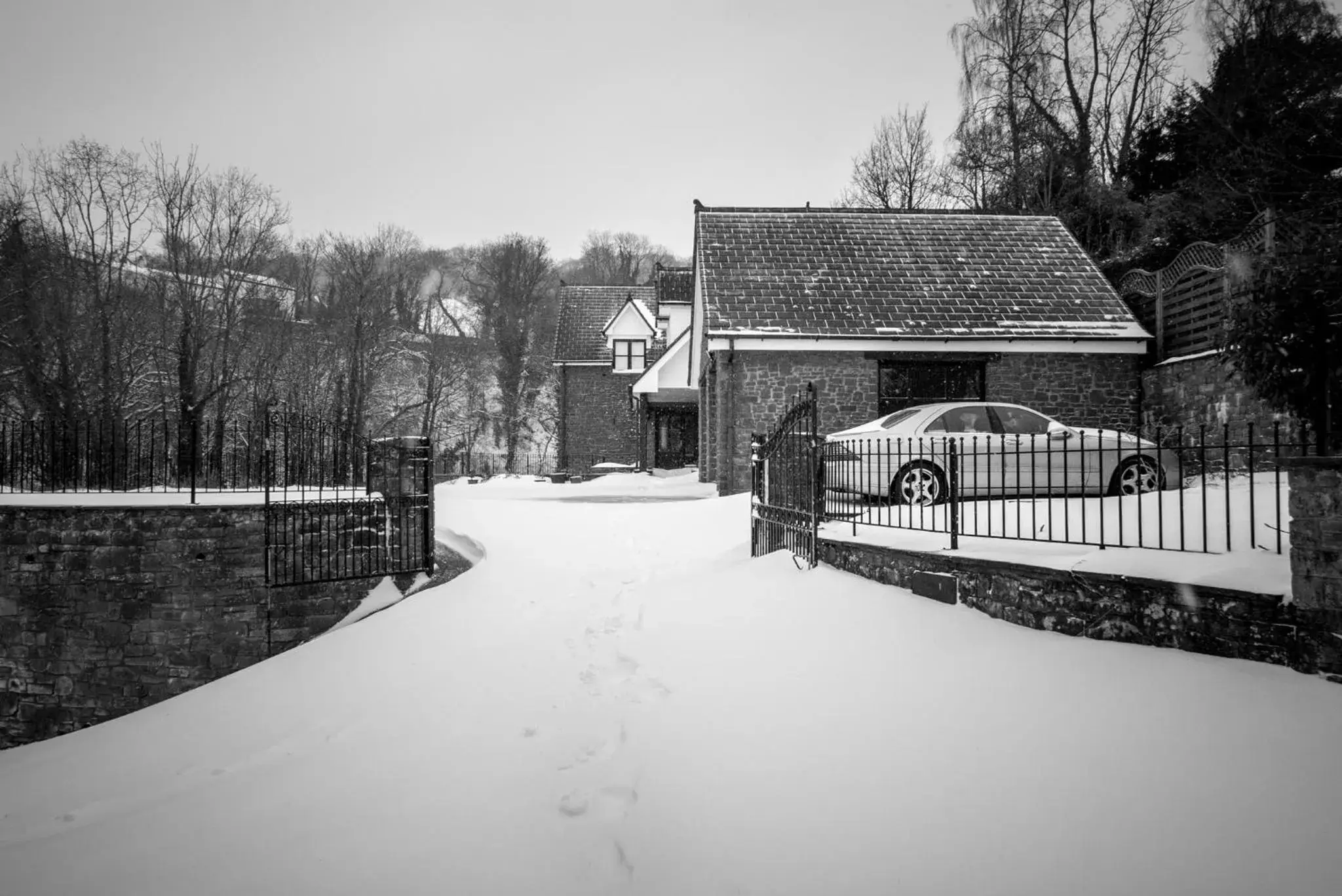 Property building, Winter in Mill Lodge-Brecon Beacons