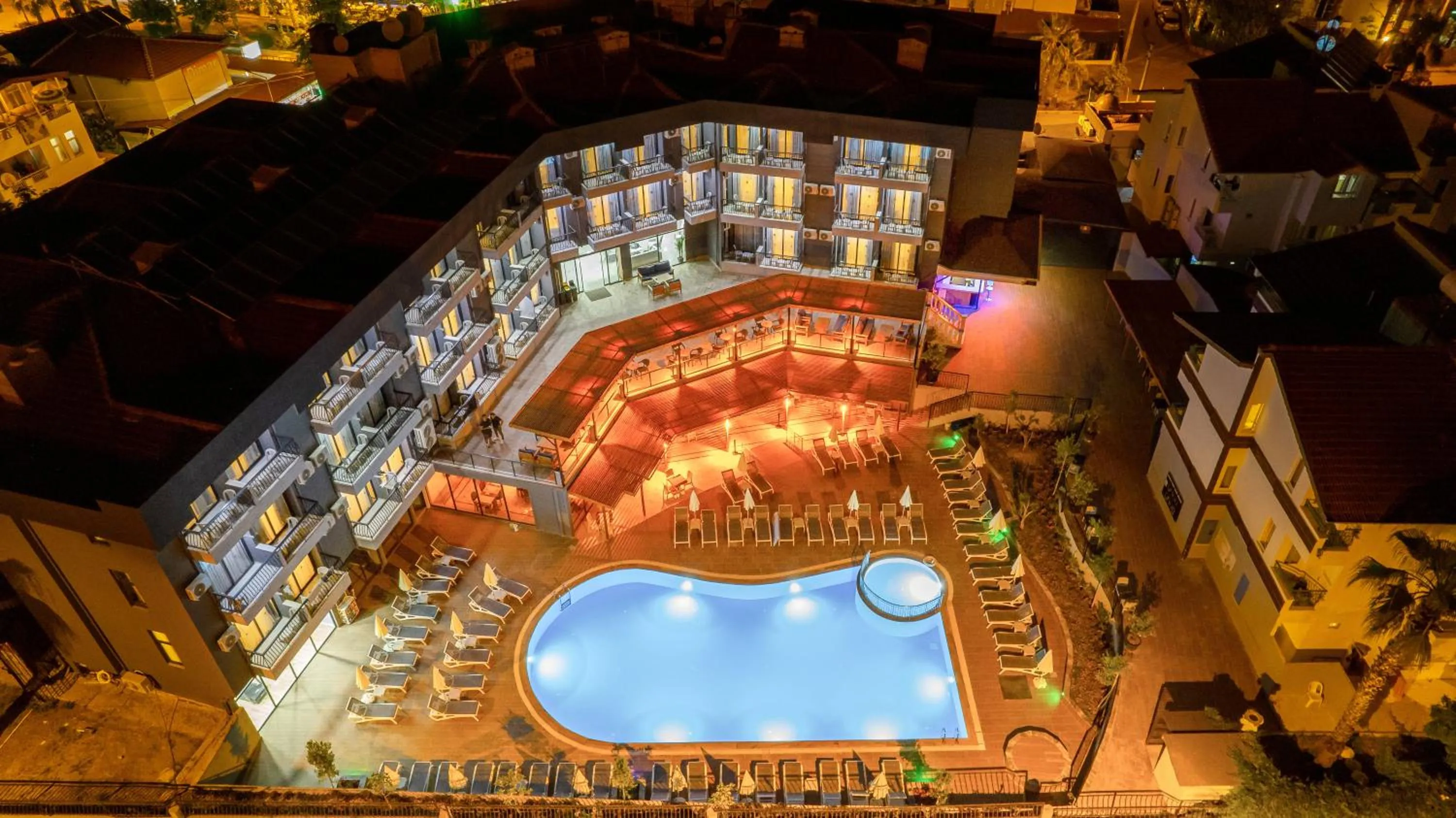 Property building in Clover Magic Park Side Hotel