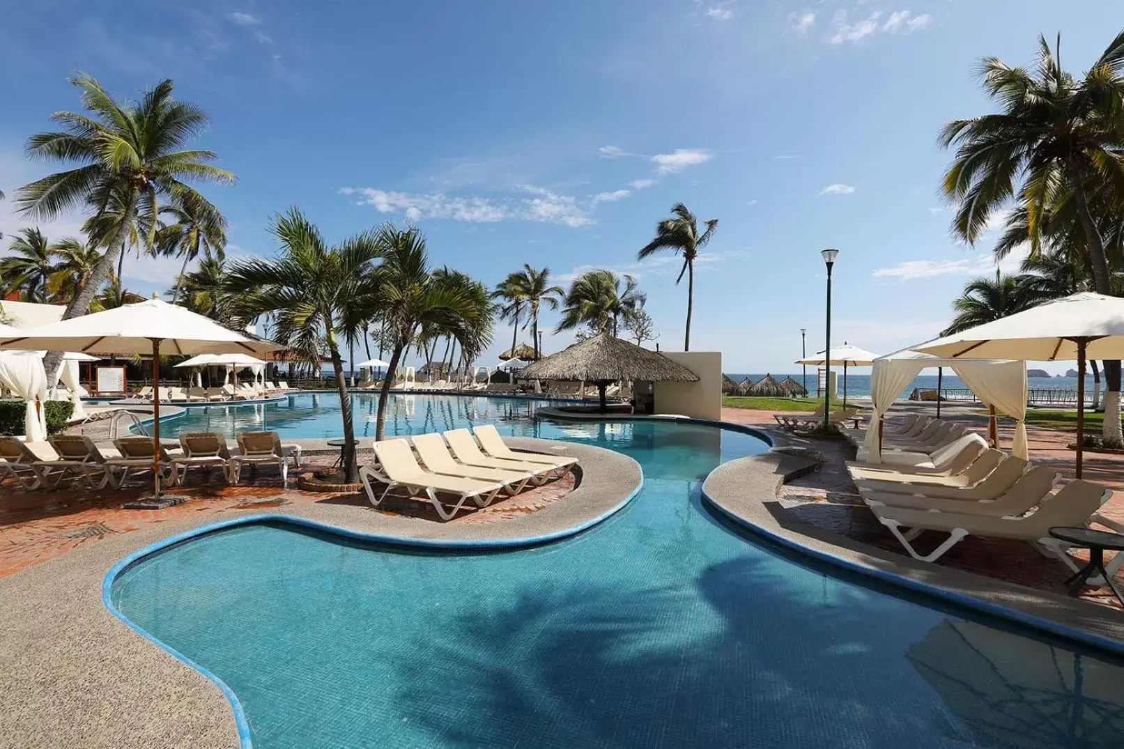 Swimming Pool in Emporio Ixtapa