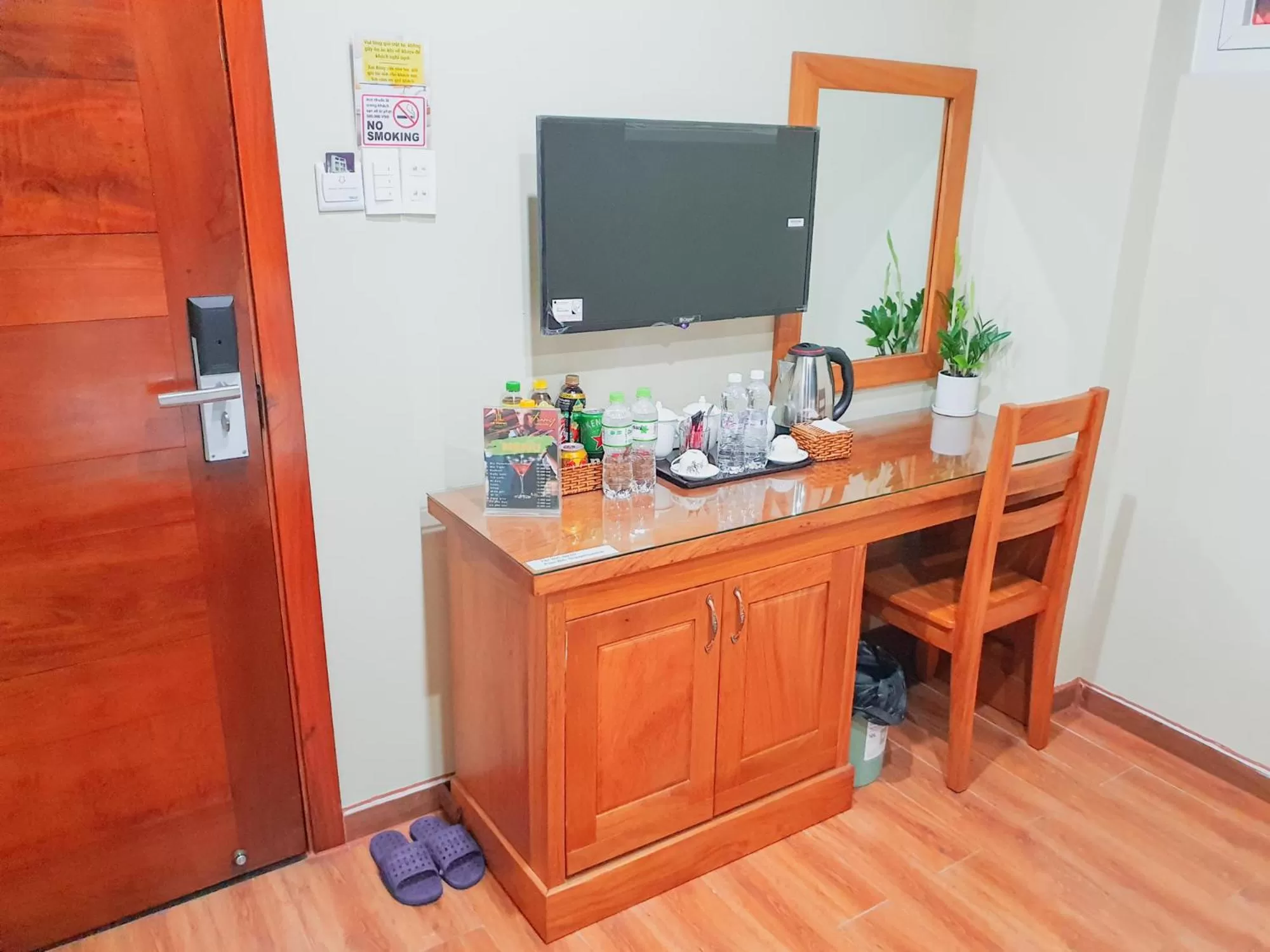 TV and multimedia, TV/Entertainment Center in LEHA Saigon Hotel Airport