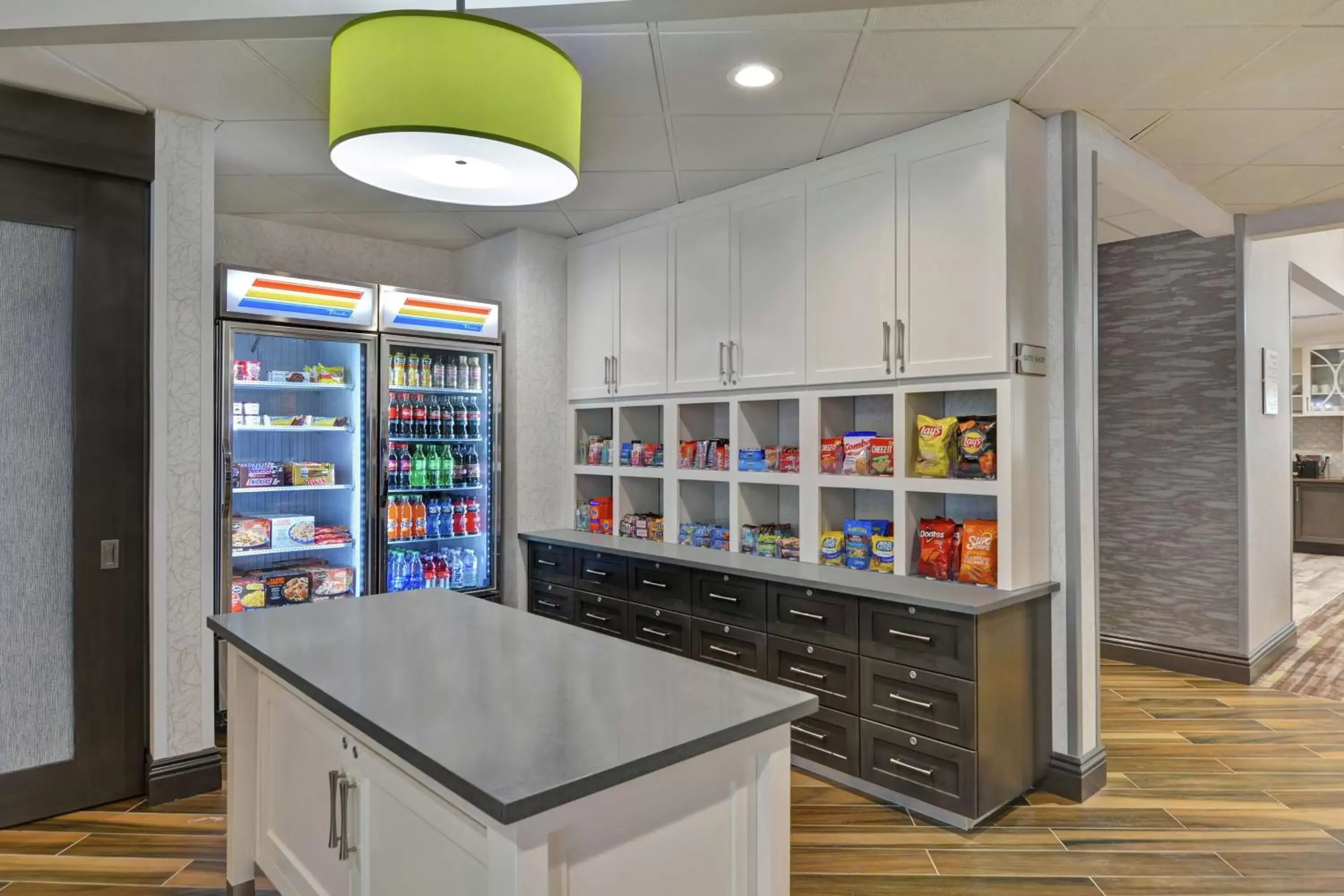 Dining area in Homewood Suites By Hilton Savannah Airport