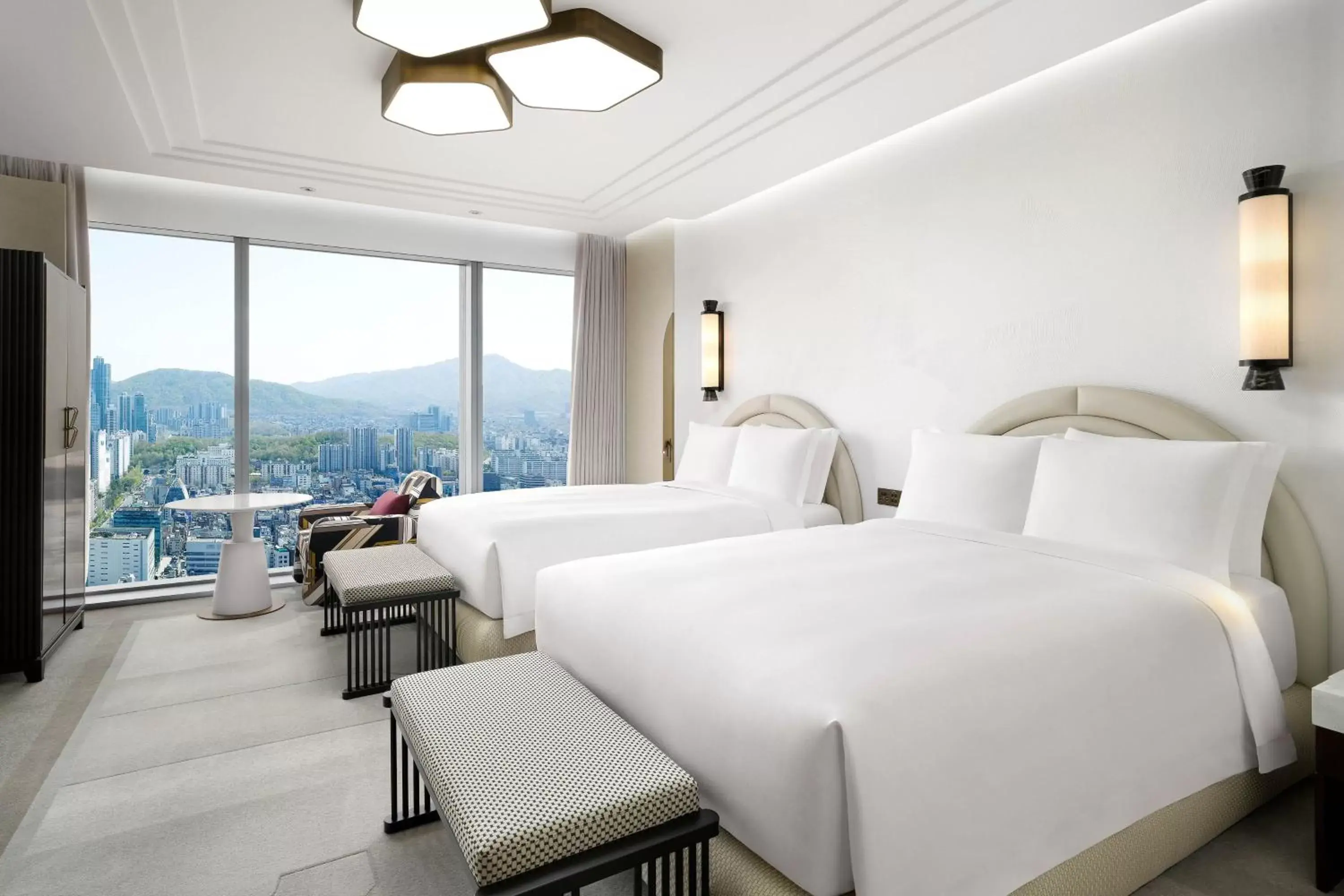 Photo of the whole room in Josun Palace, a Luxury Collection Hotel, Seoul Gangnam