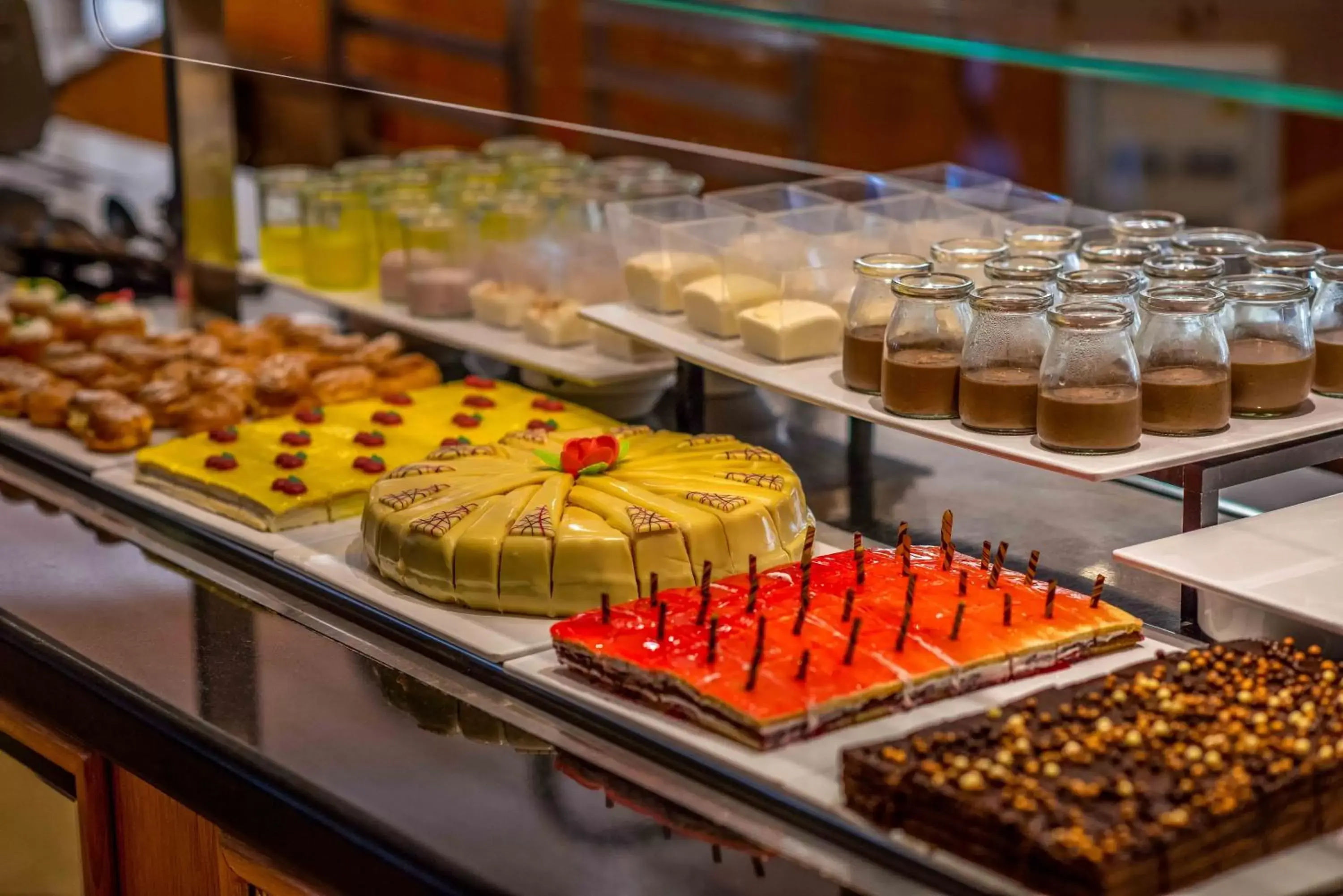 Food and drinks in Valentin Grand Park Suite Hotel Food and drinks in Valentin Grand Park Suite Hotel