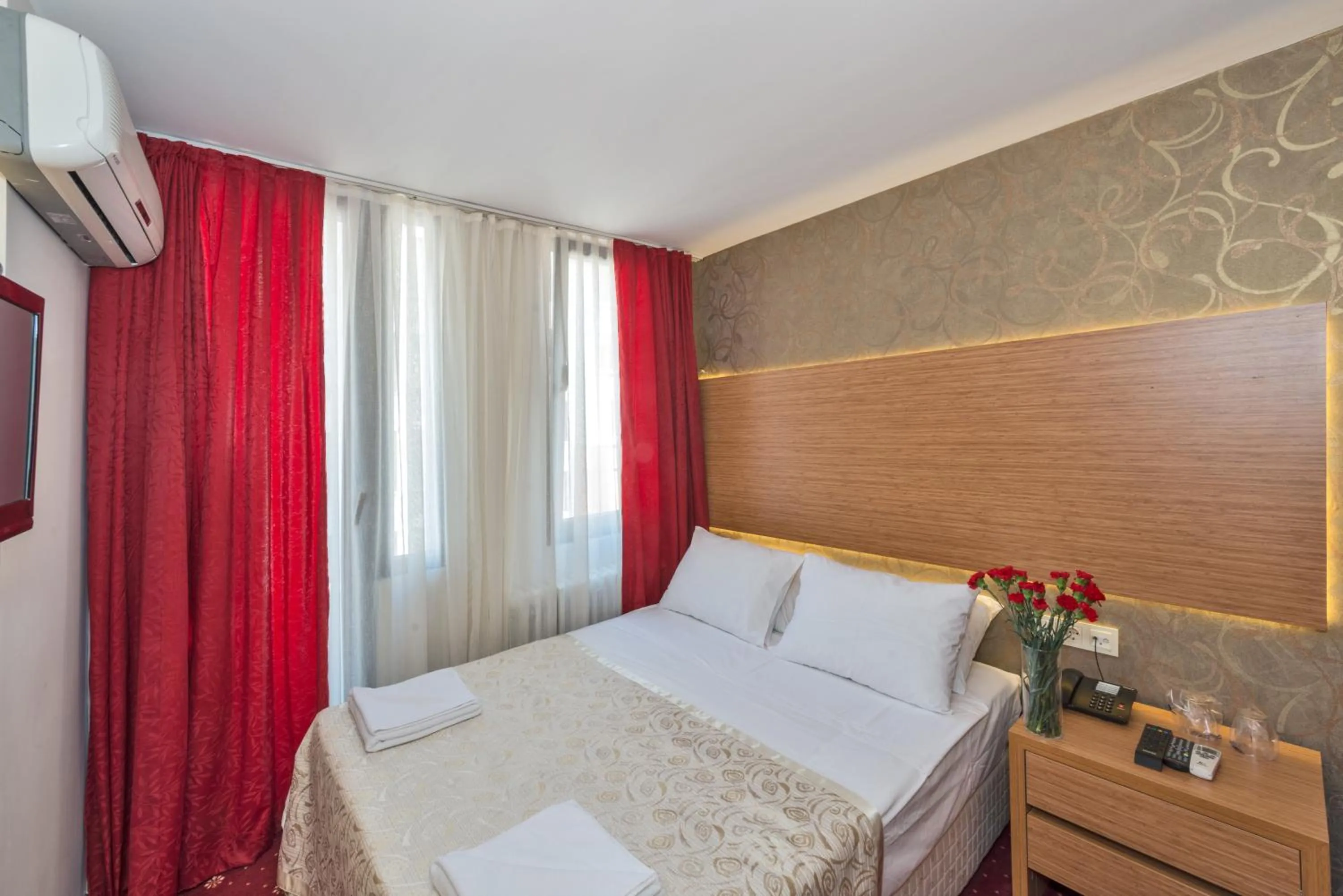 Bed in Erbazlar Hotel