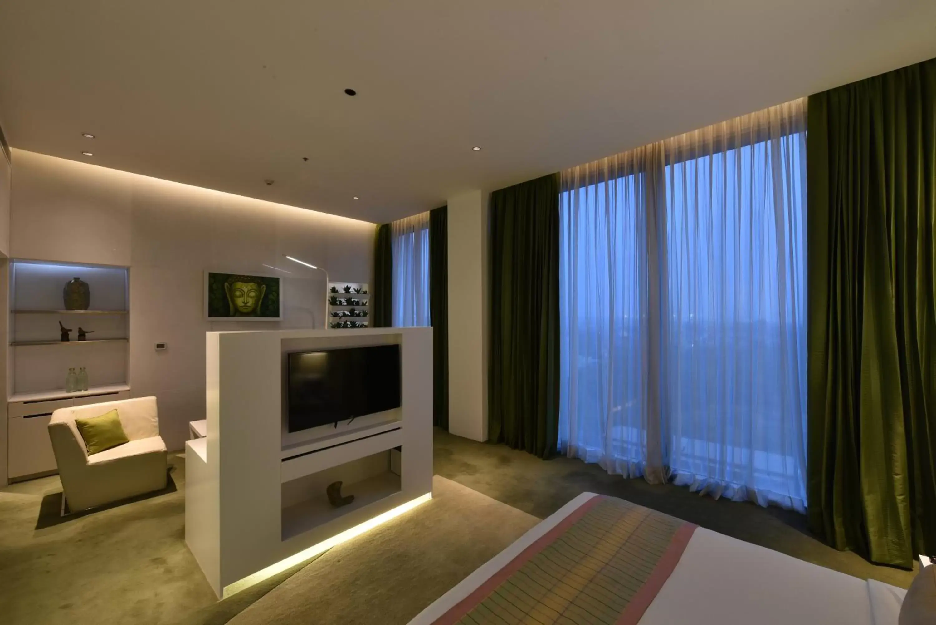 TV and multimedia, TV/Entertainment Center in Vivanta New Delhi, Dwarka