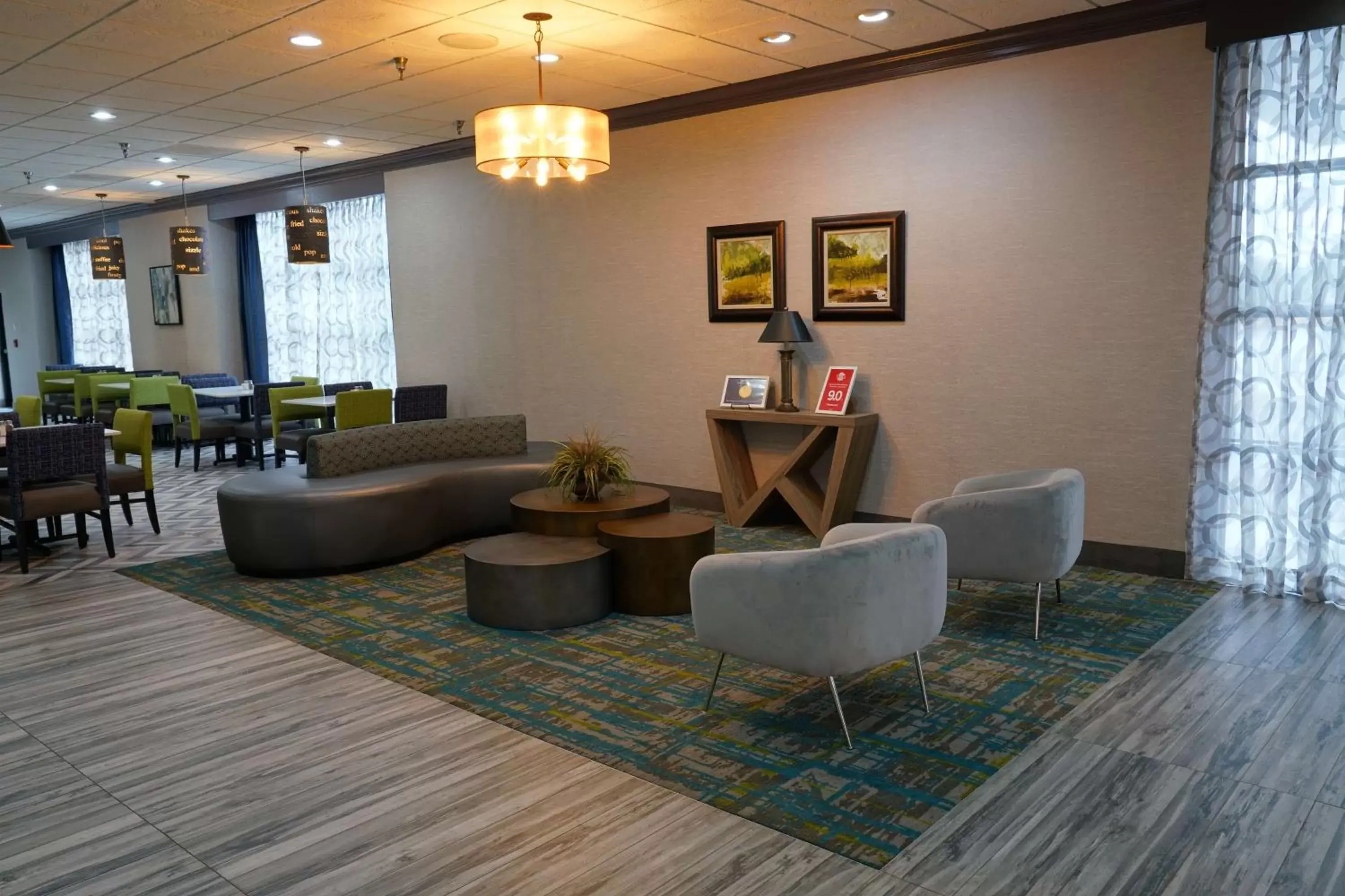 Lobby or reception, Lounge/Bar in Best Western Plus Morristown Conference Center
