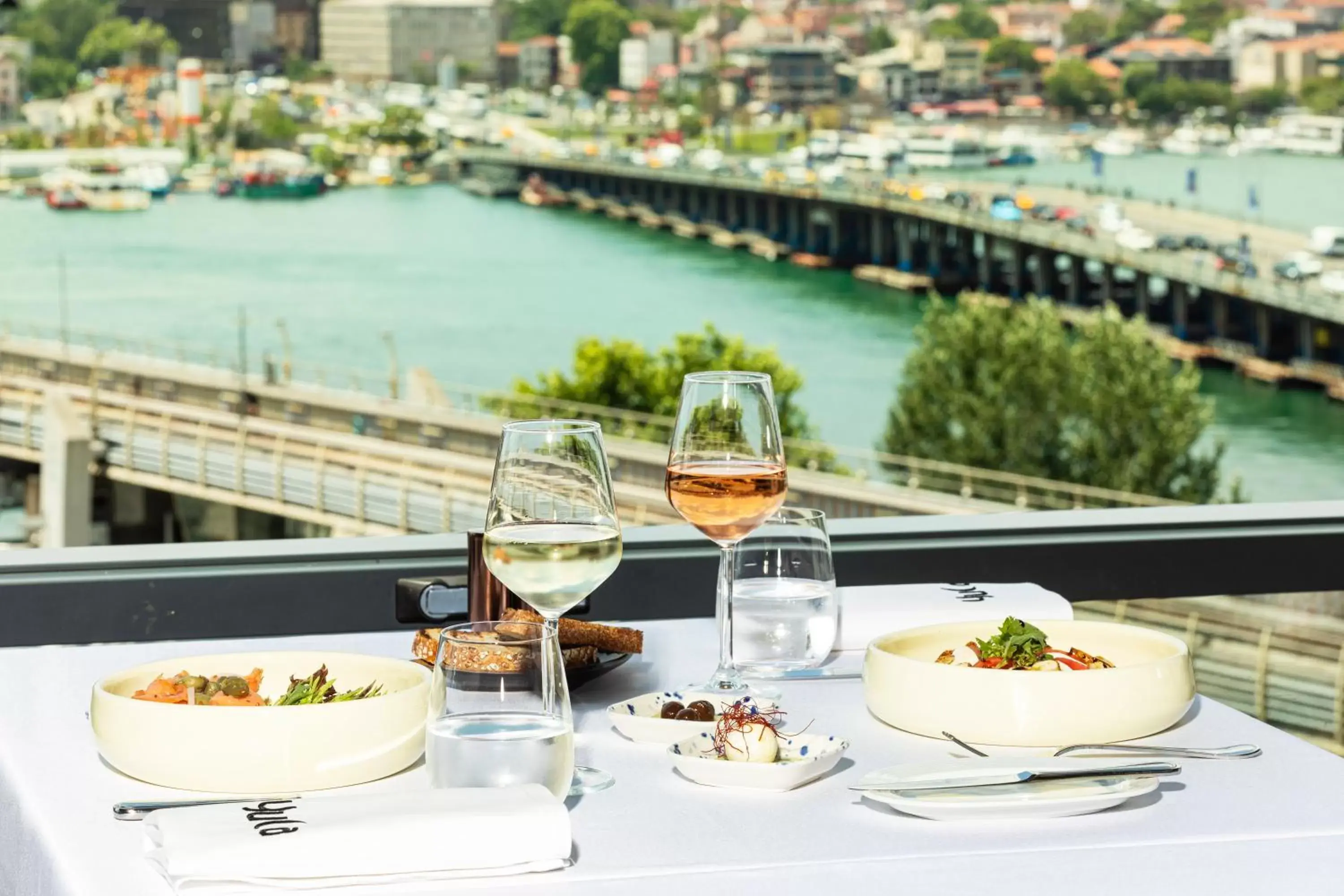 Food and drinks in The Halich Hotel Istanbul Karakoy - Special Category