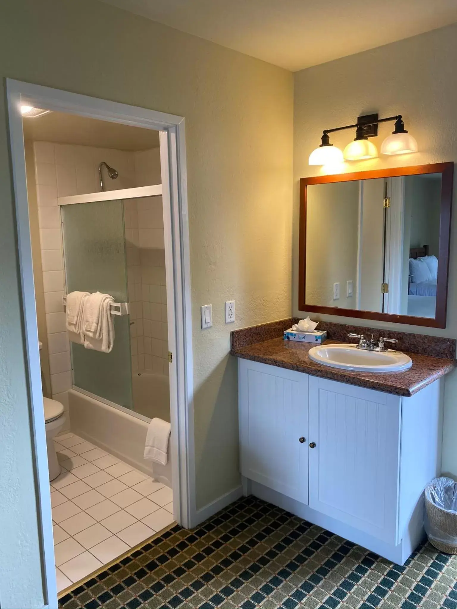 Bathroom in The Olympia Lodge