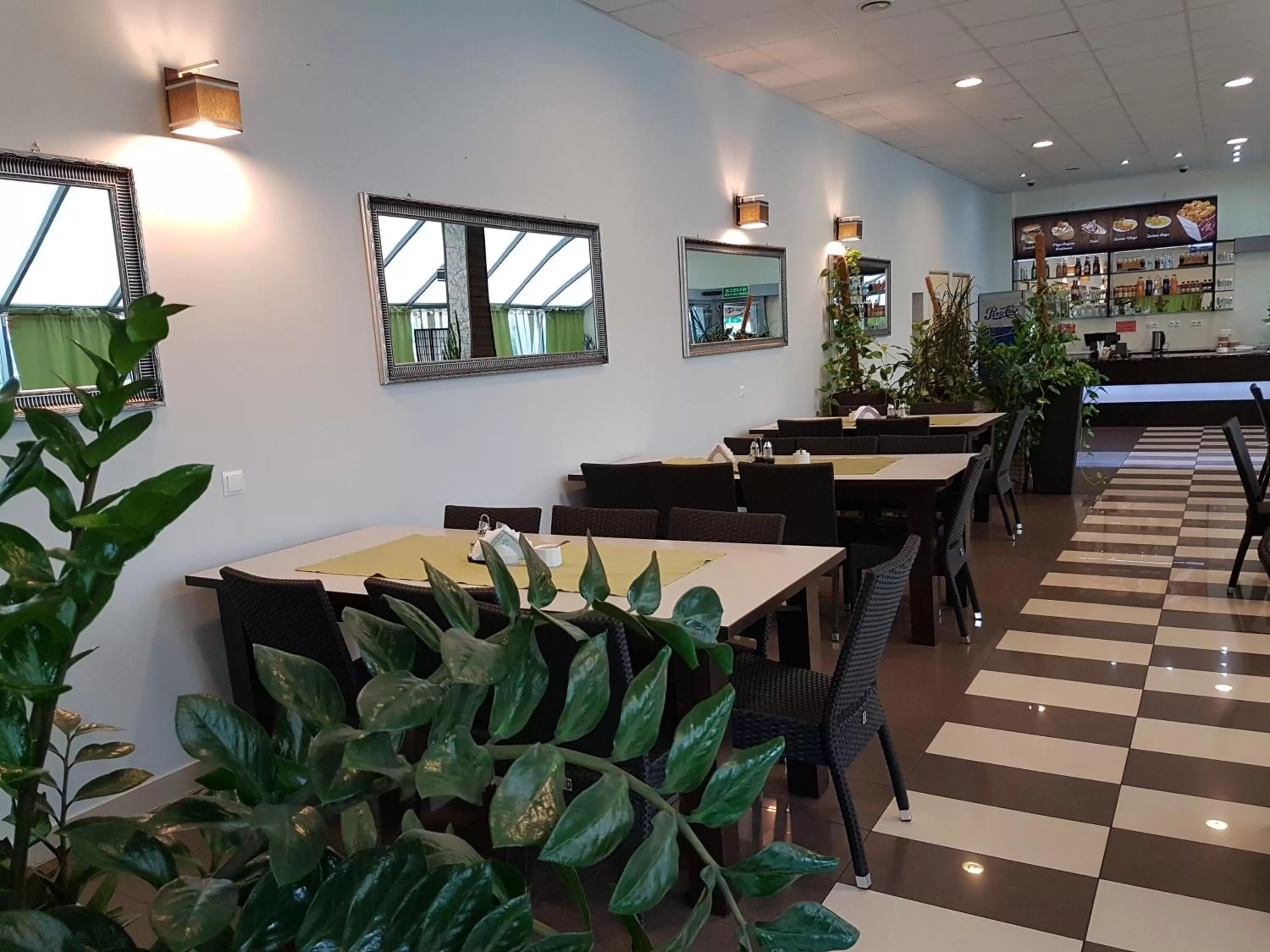 Restaurant/places to eat in Pokoje Bakos Radocza