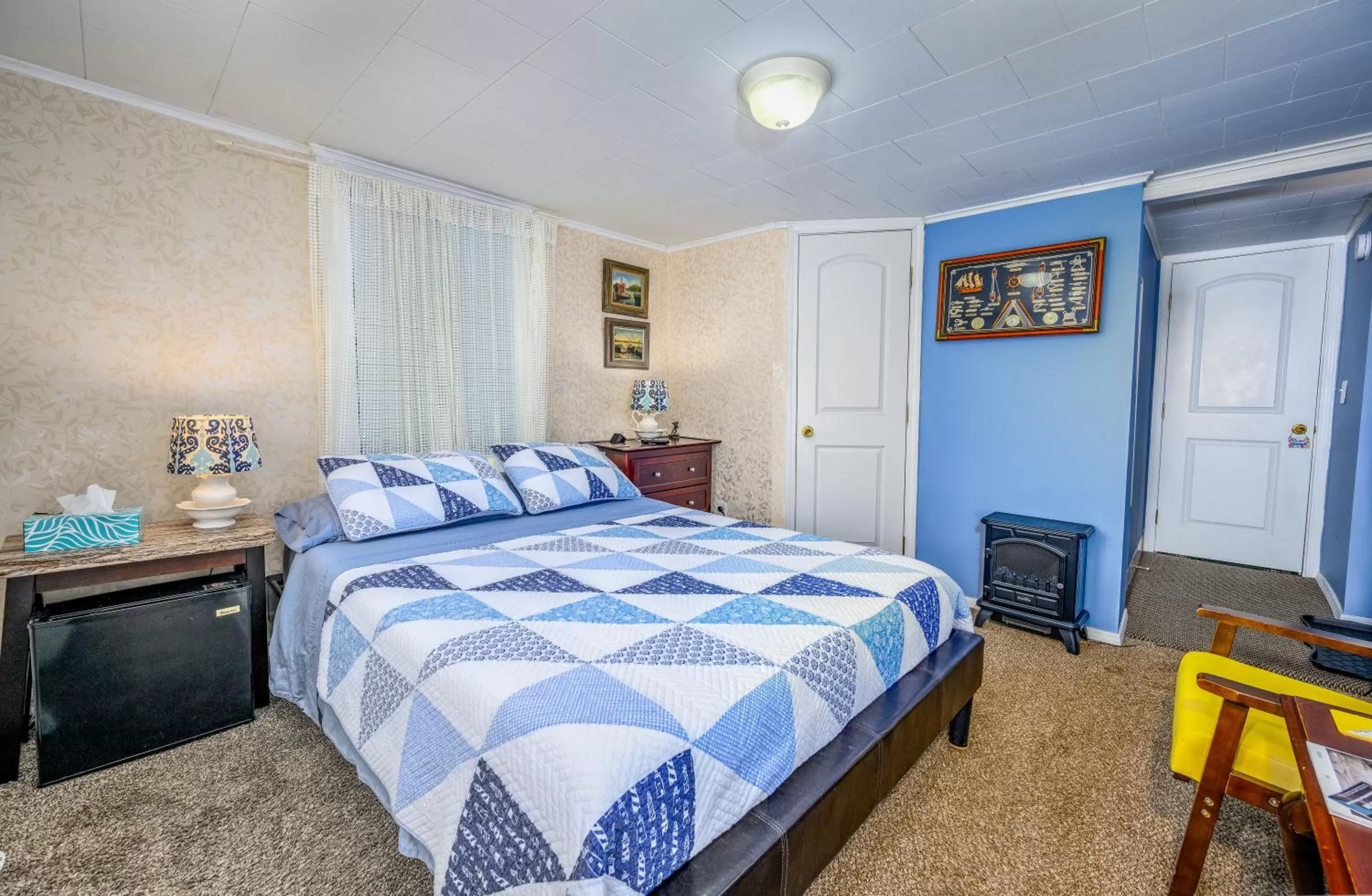 Bed in Mountain Treasure Bed and Breakfast