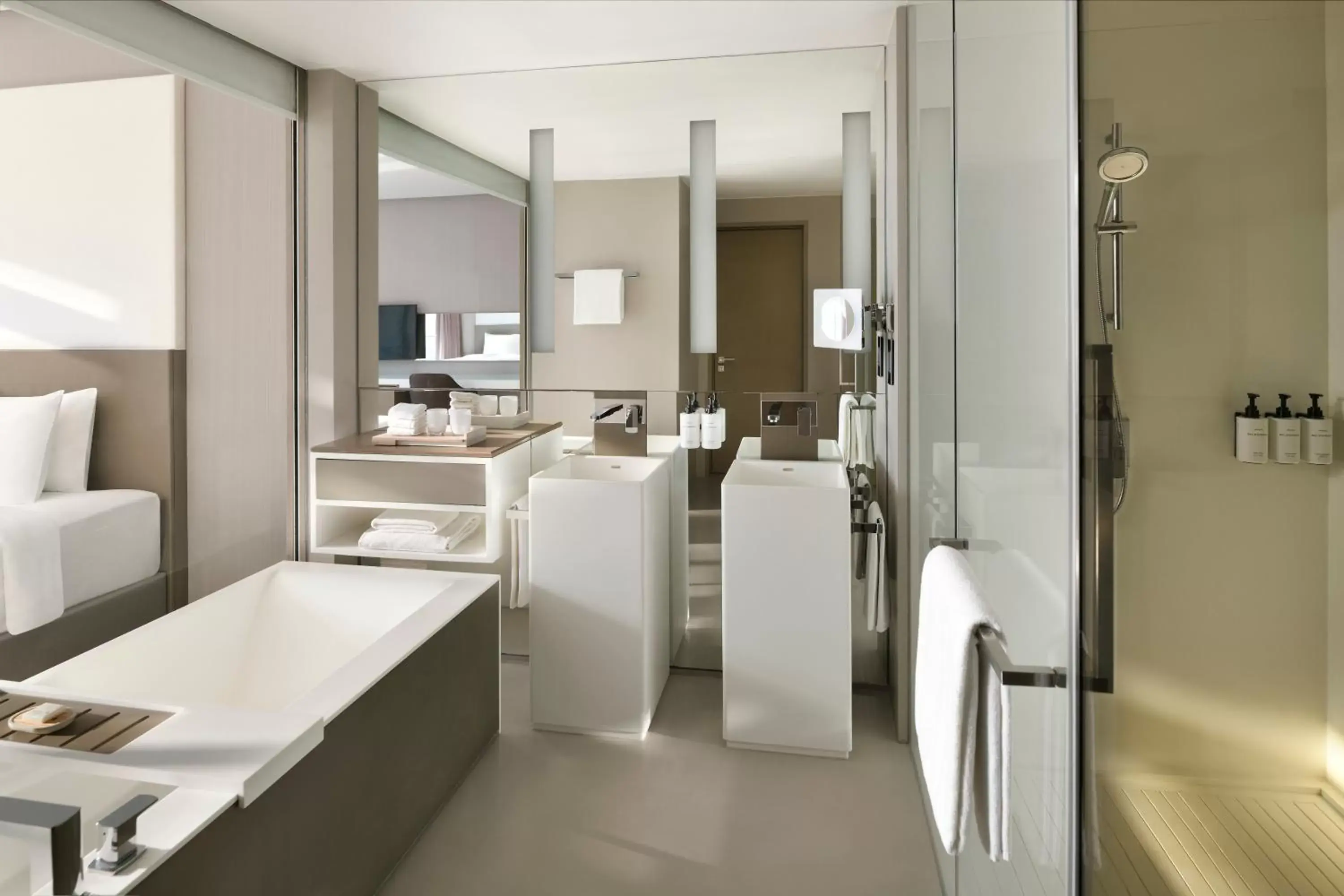 Classic Twin Room with Balcony in InterContinental Dubai Marina by IHG Classic Twin Room with Balcony in InterContinental Dubai Marina by IHG
