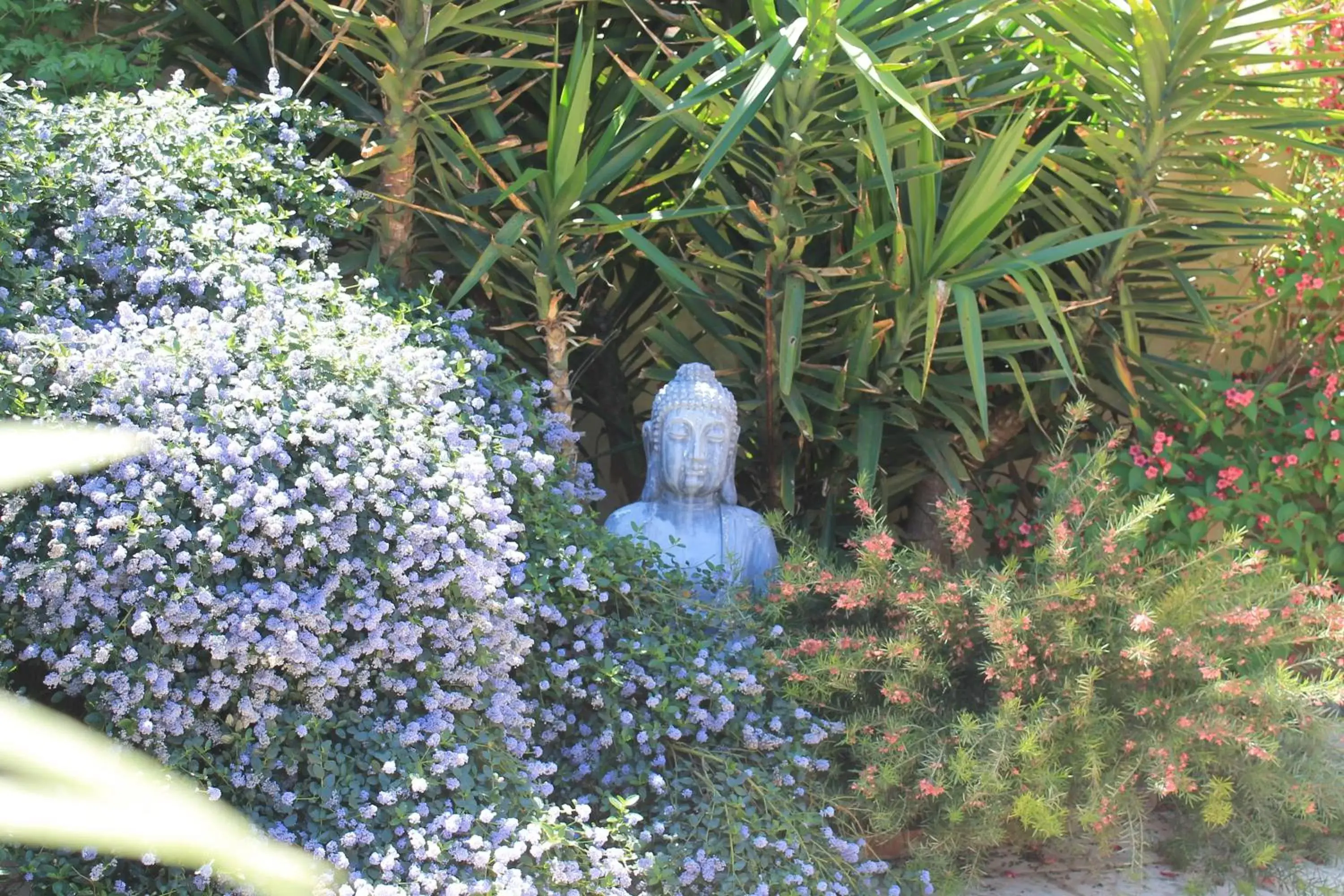 Decorative detail, Garden in Domaine De La Tannerie